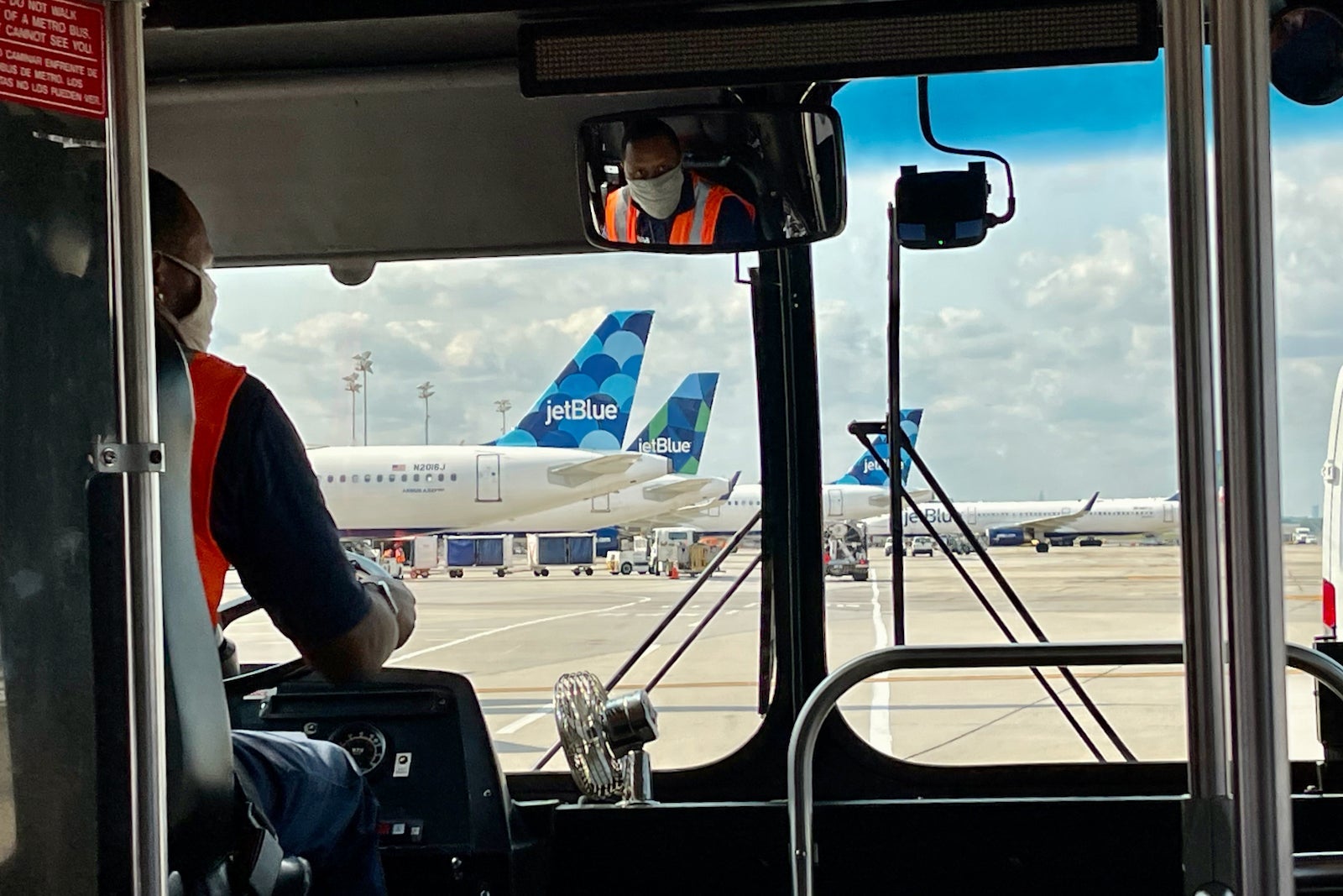 American Airlines JetBlue JFK Bus