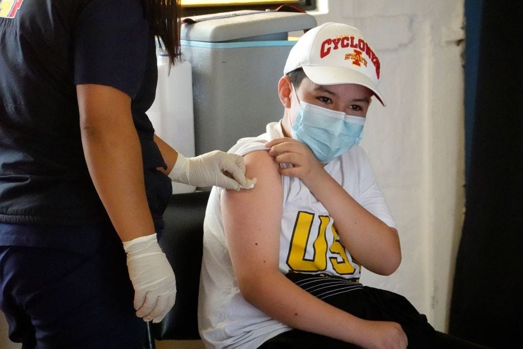 ECUADOR-HEALTH-VIRUS-VACCINES-TEENAGERS
