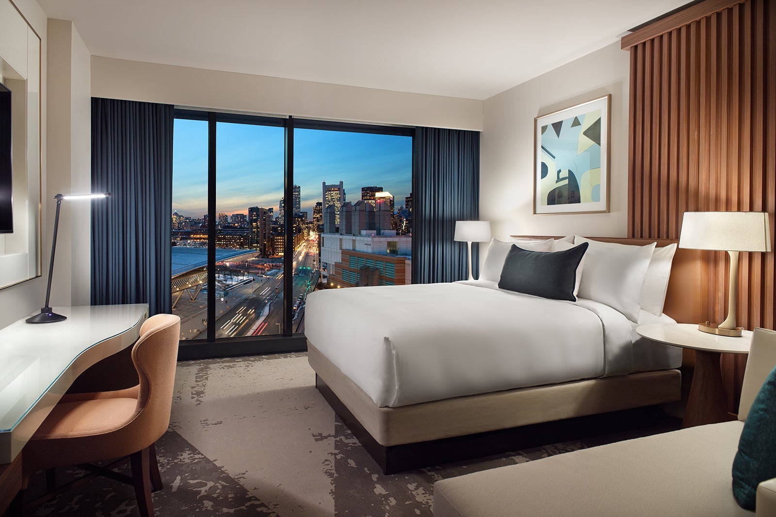 OMNIBOSTONSEAPORT_PATRONGUESTROOM