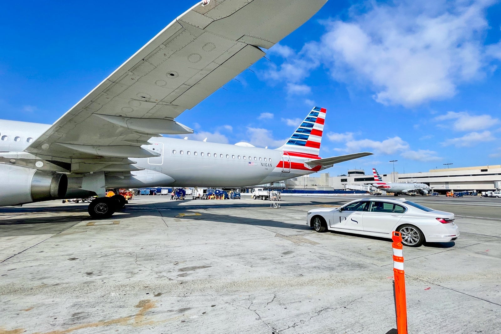 PS LAX Salon American Airlines