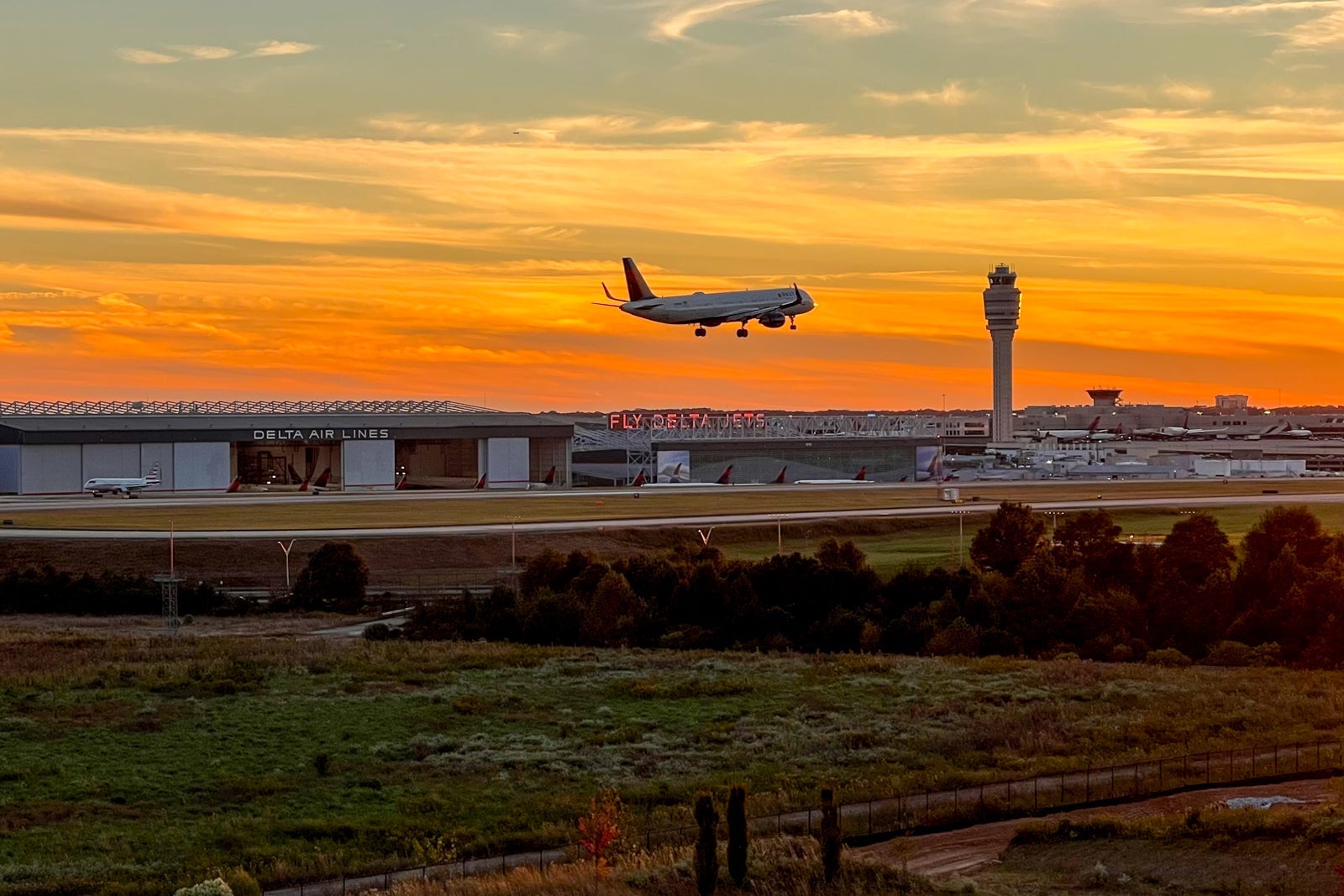 Porsche Hotel Plane Spotting