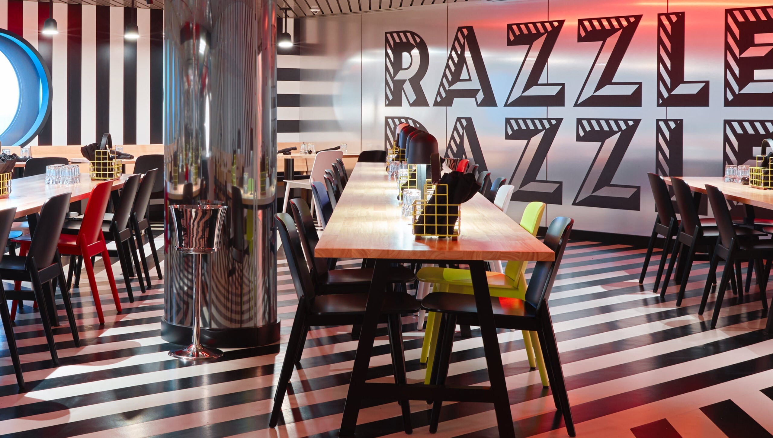 Razzle Dazzle Scarlet Lady