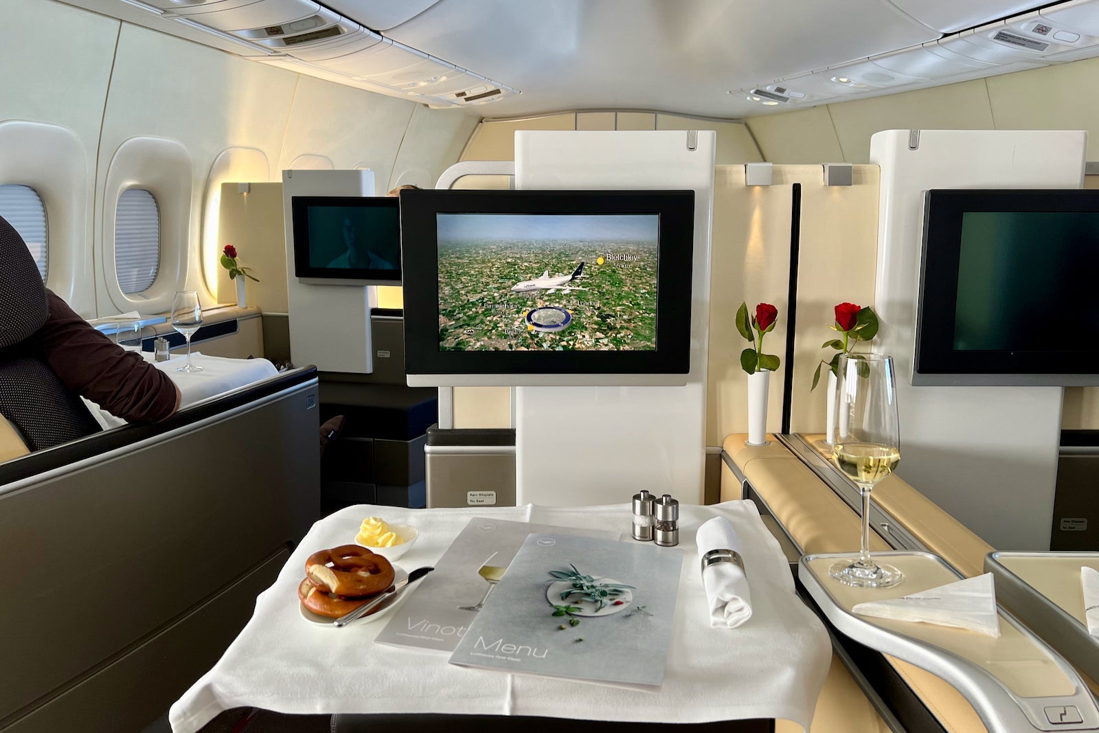 Lufthansa First Class Boeing 747-8 Frankfurt Newark