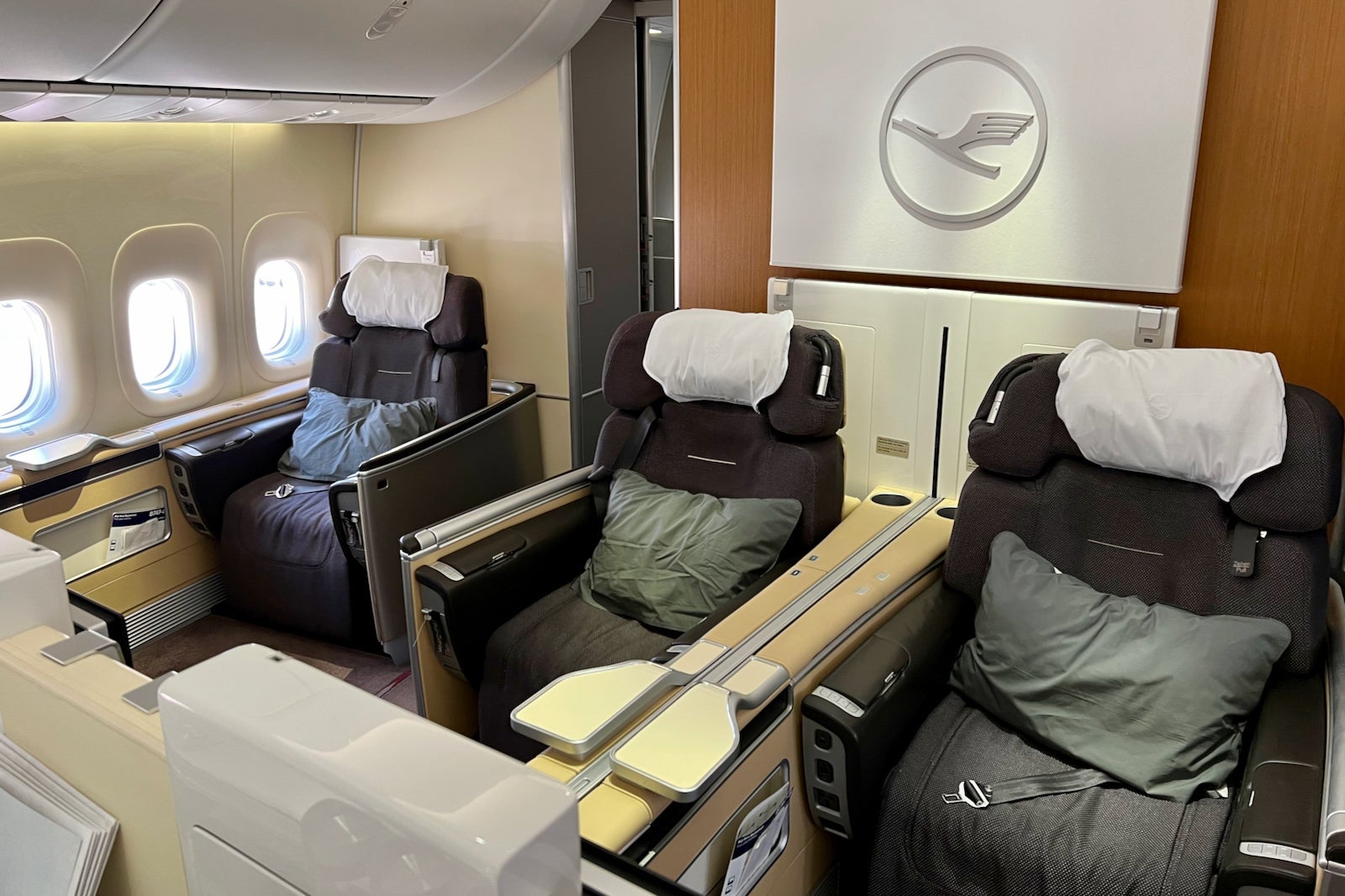 Lufthansa First Class Boeing 747-8 Frankfurt Newark