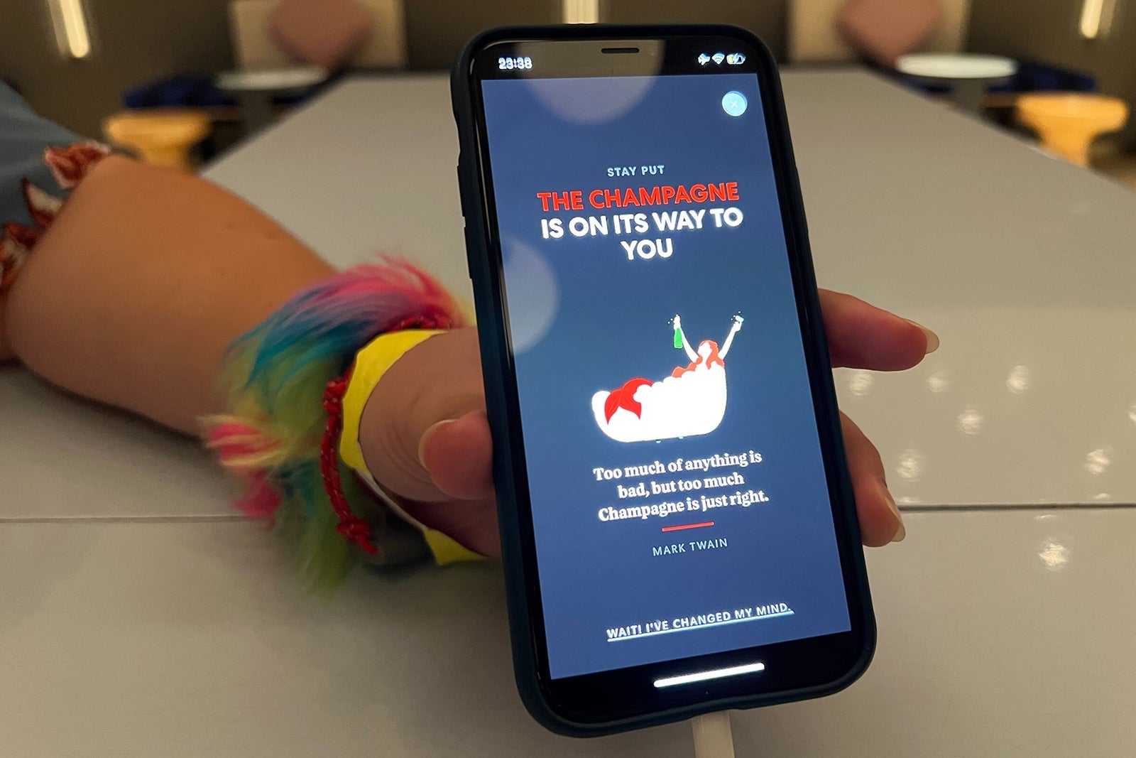 virgin-voyages-shake-champagne-06