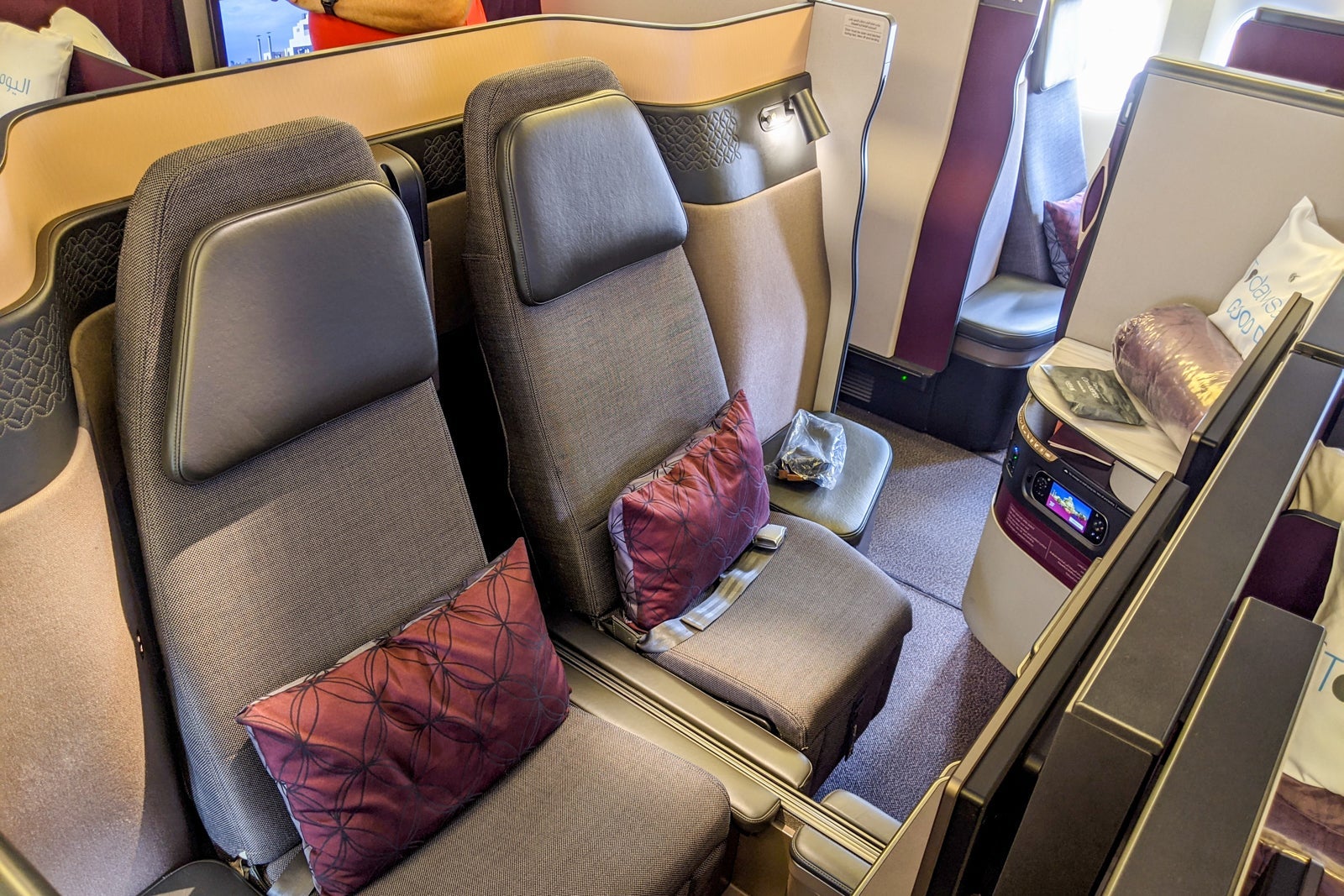 Qatar Qsuite doh-jfk 777-300er