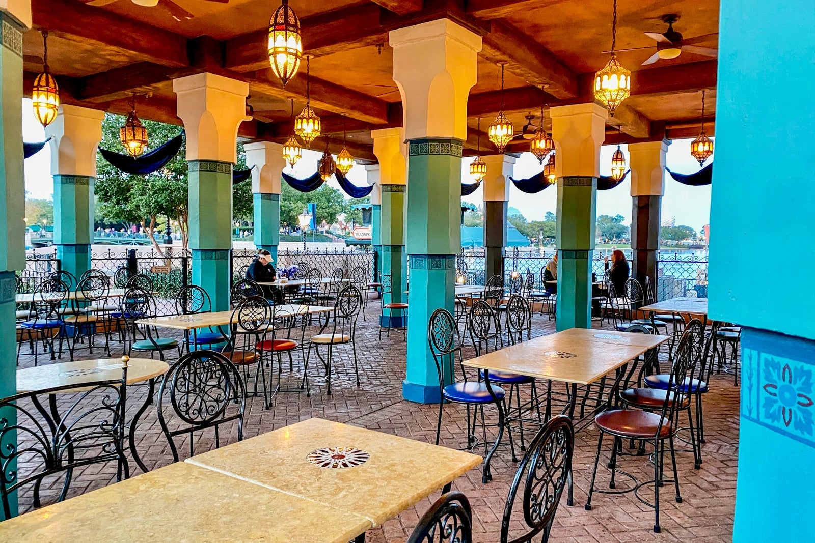 Outdoor Dining Disney