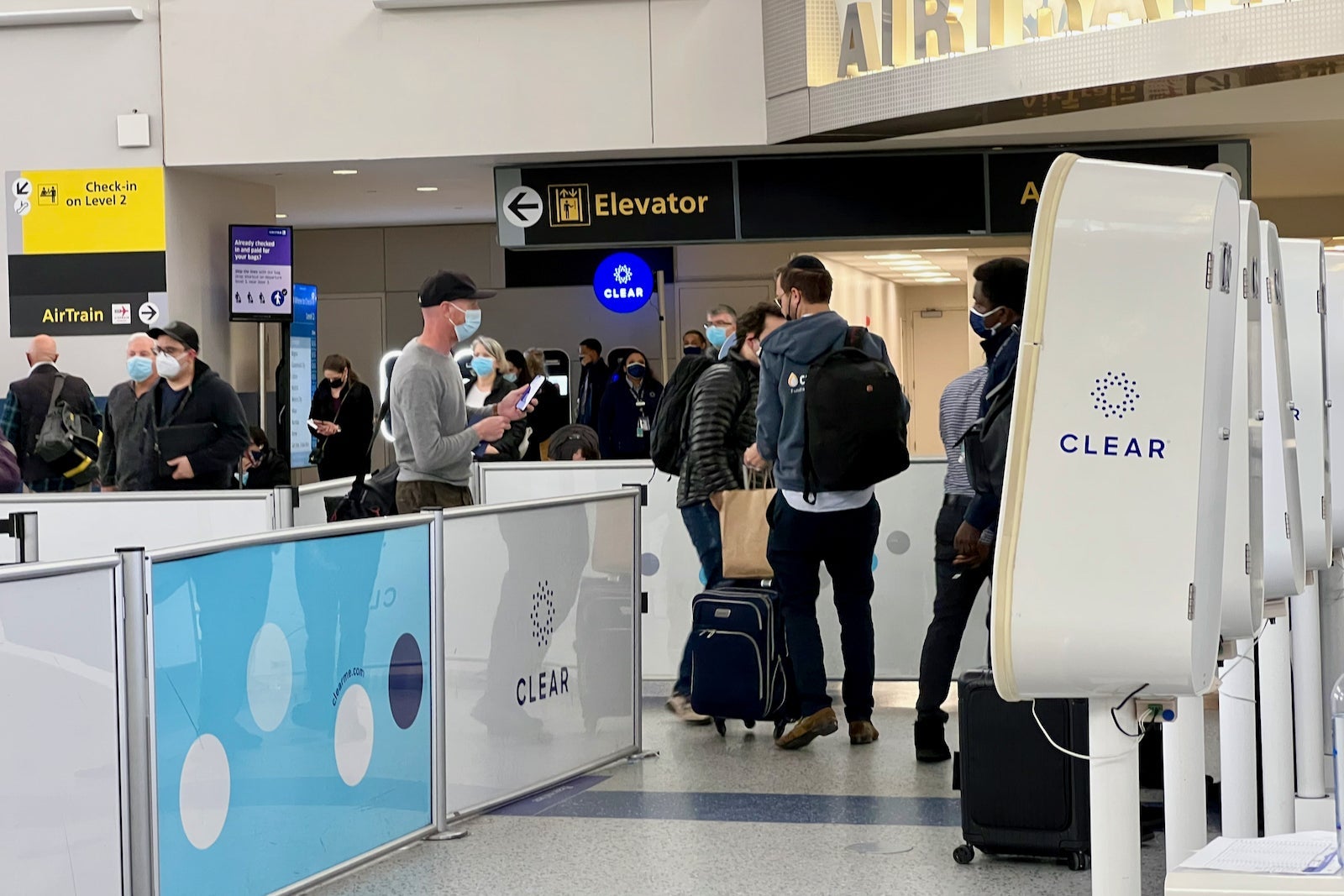 United Newark EWR Clear