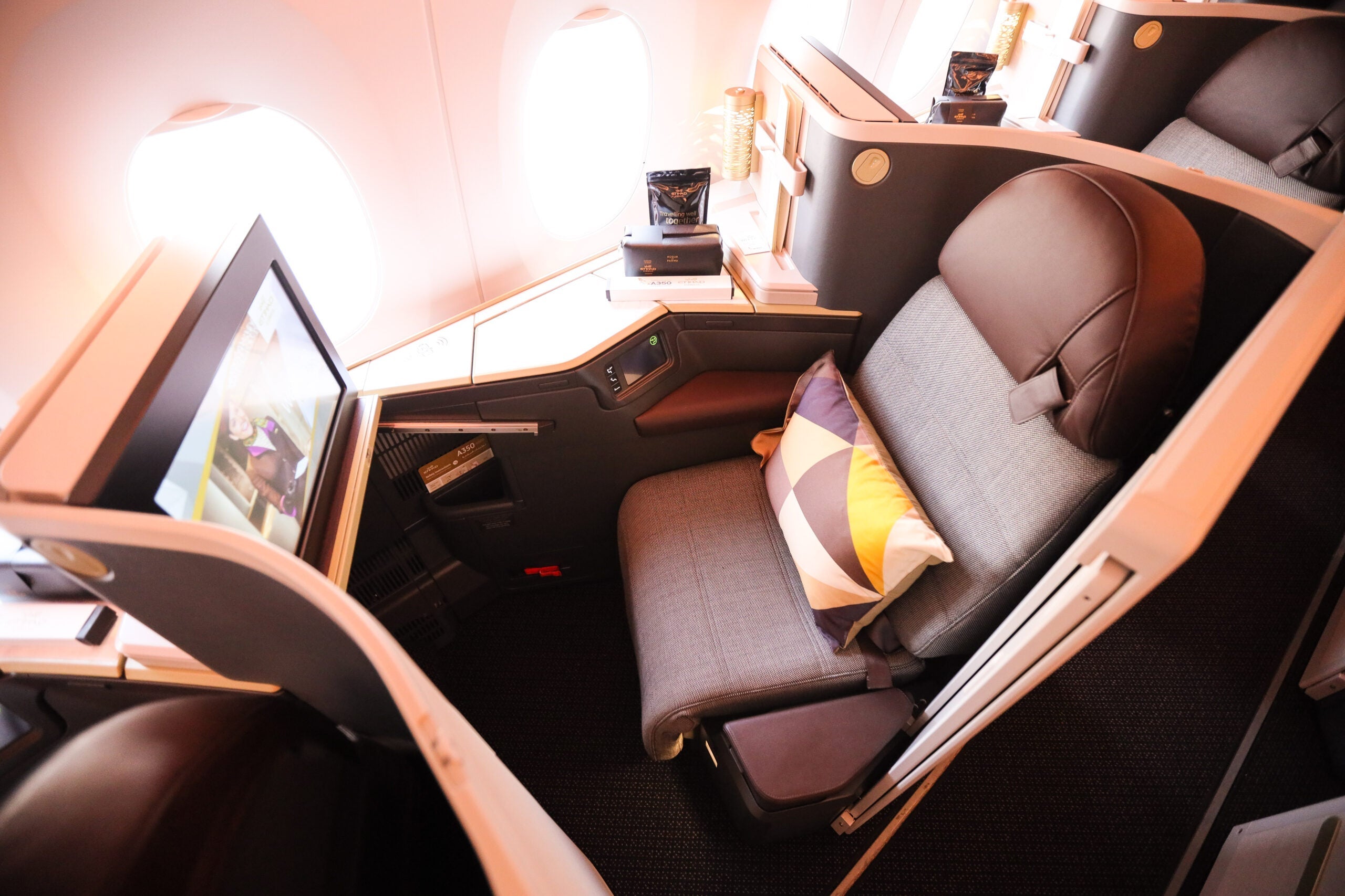 NickyKelvin-Etihad-A350-Business-Economy-Inaugural-AUH-CDG-10