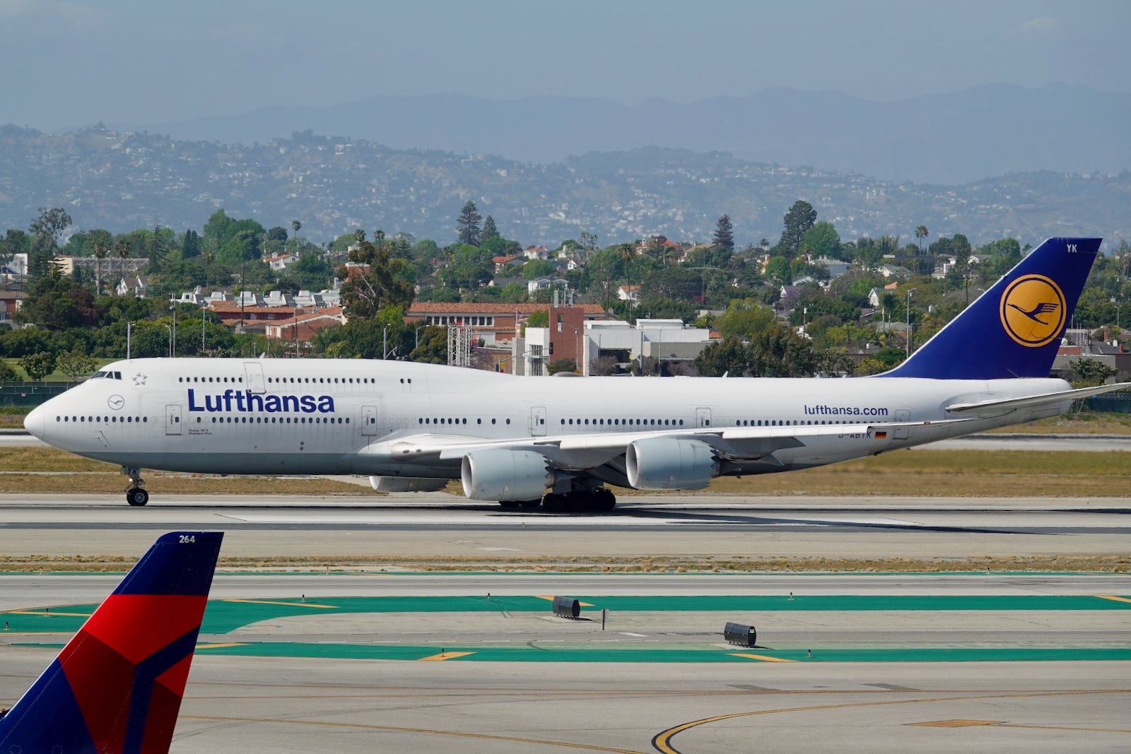 Lufthansa Boeing 747-8