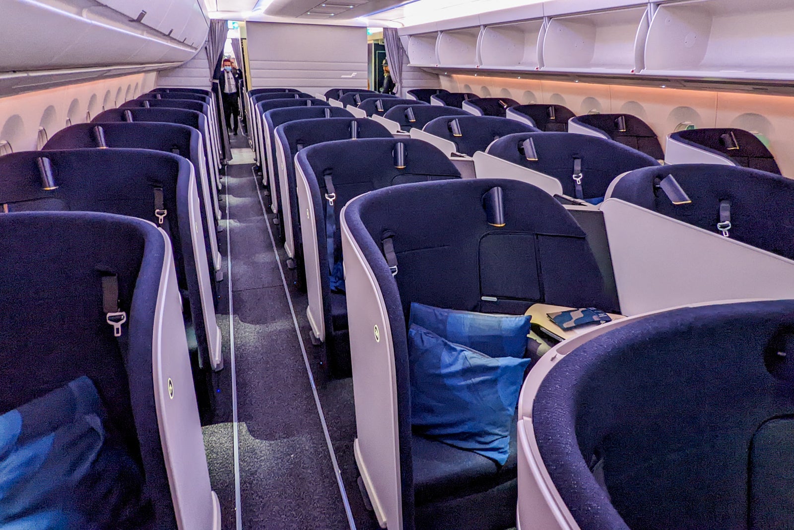 Finnair A350 new business class HEL-SIN
