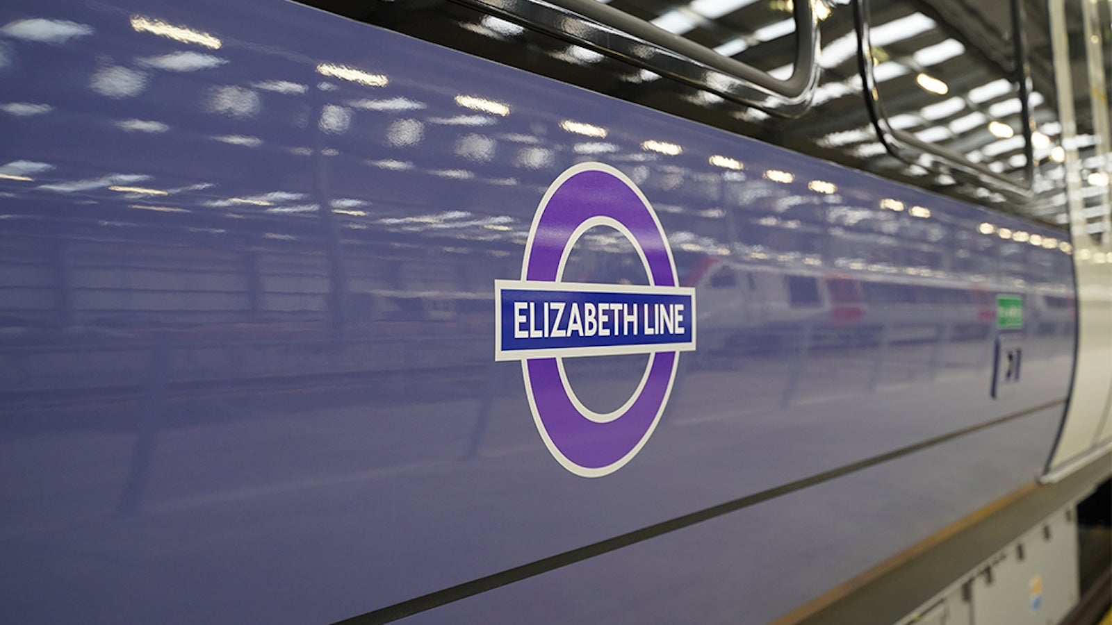 train exterior elizabeth line