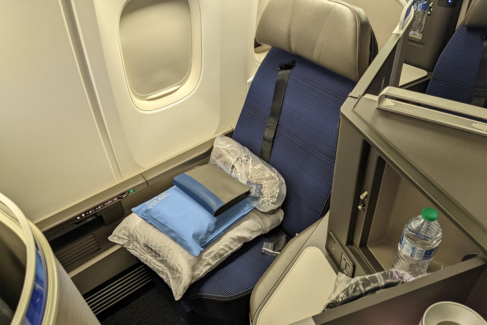 united-polaris-business-class-seat-silverstein