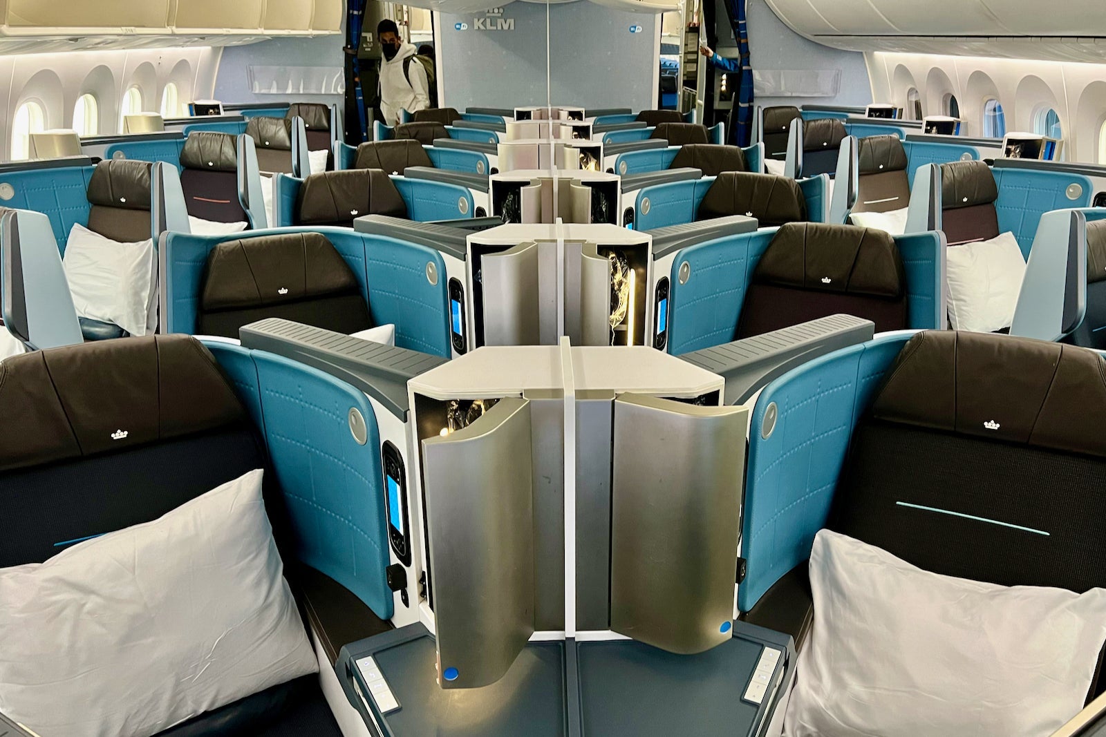 KLM Boeing 787-9 Dreamliner Business Class SCL EZE