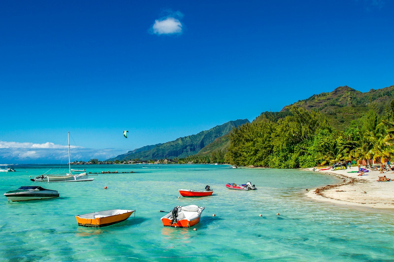 Inside Moorea Island