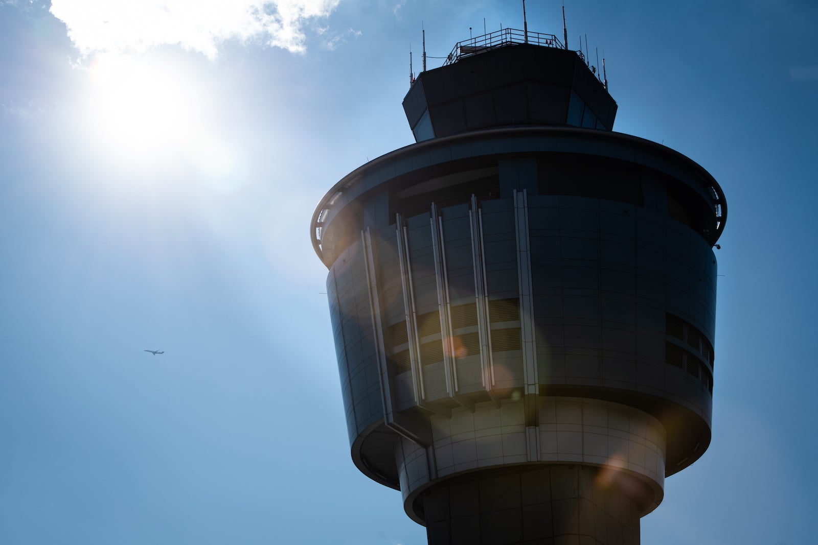 LaGuardia Inbound Flights Temporarily Halted As Shutdown Crimps FAA