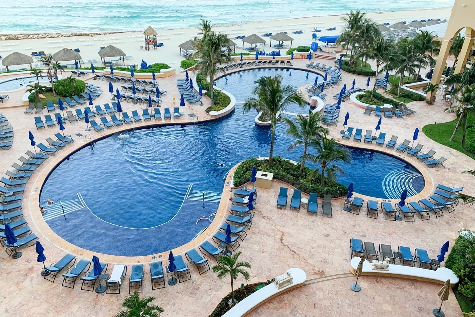 ritz-cancun-pool