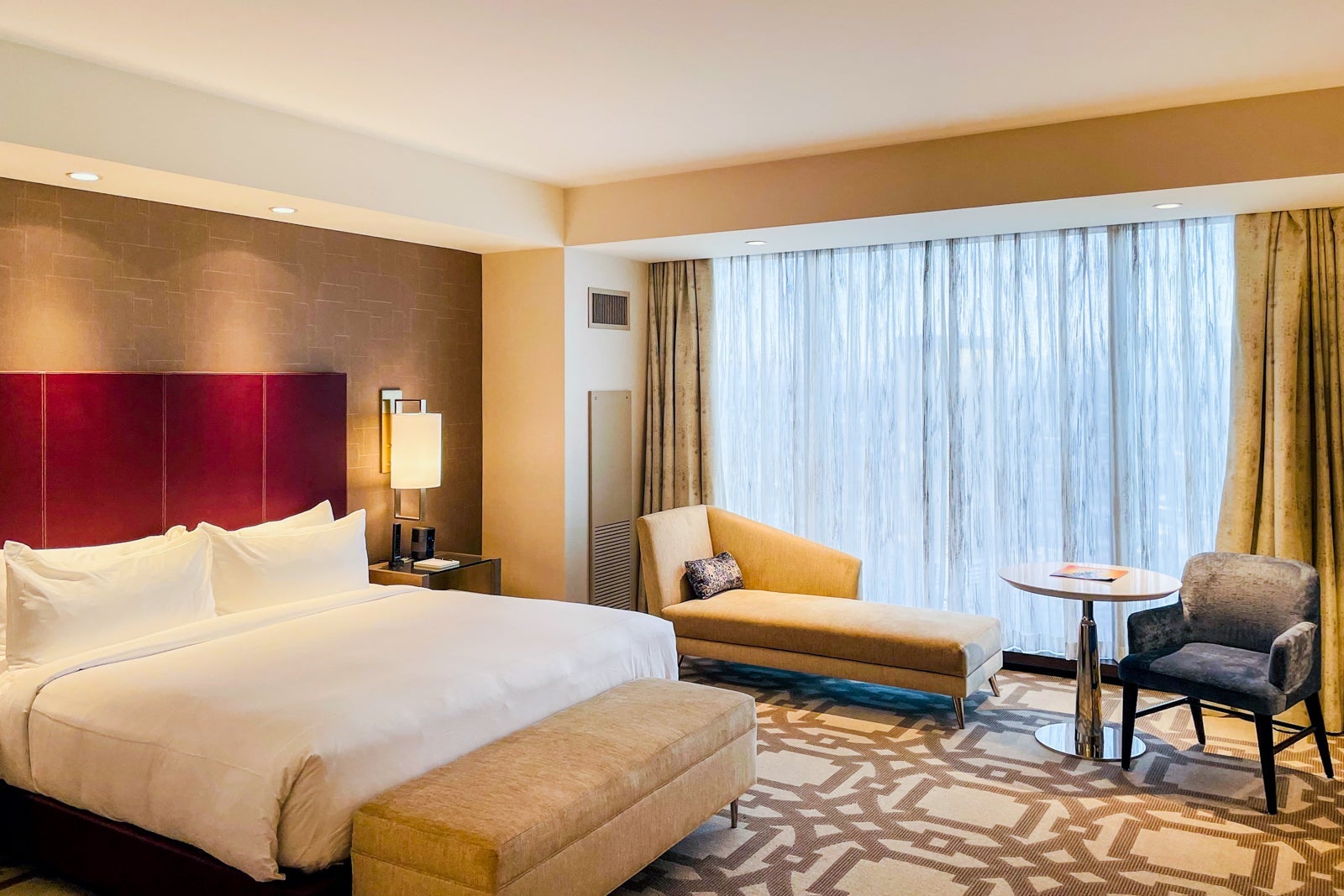 EDWARD PIZZARELLO/THE POINTS GUY