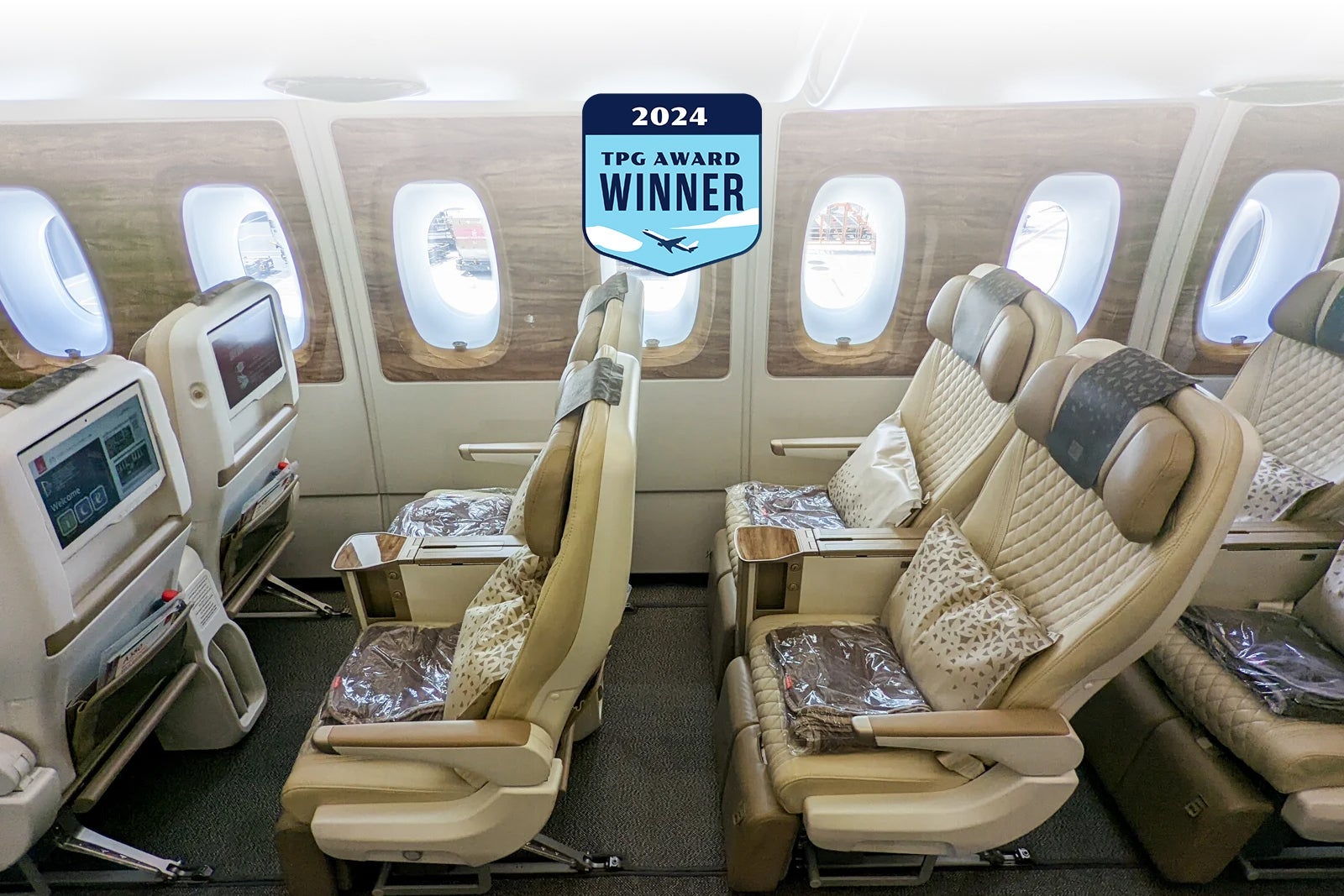 20220920_EMIRATES-Premium-Economy-Dubai-to-London_BSmithson_30