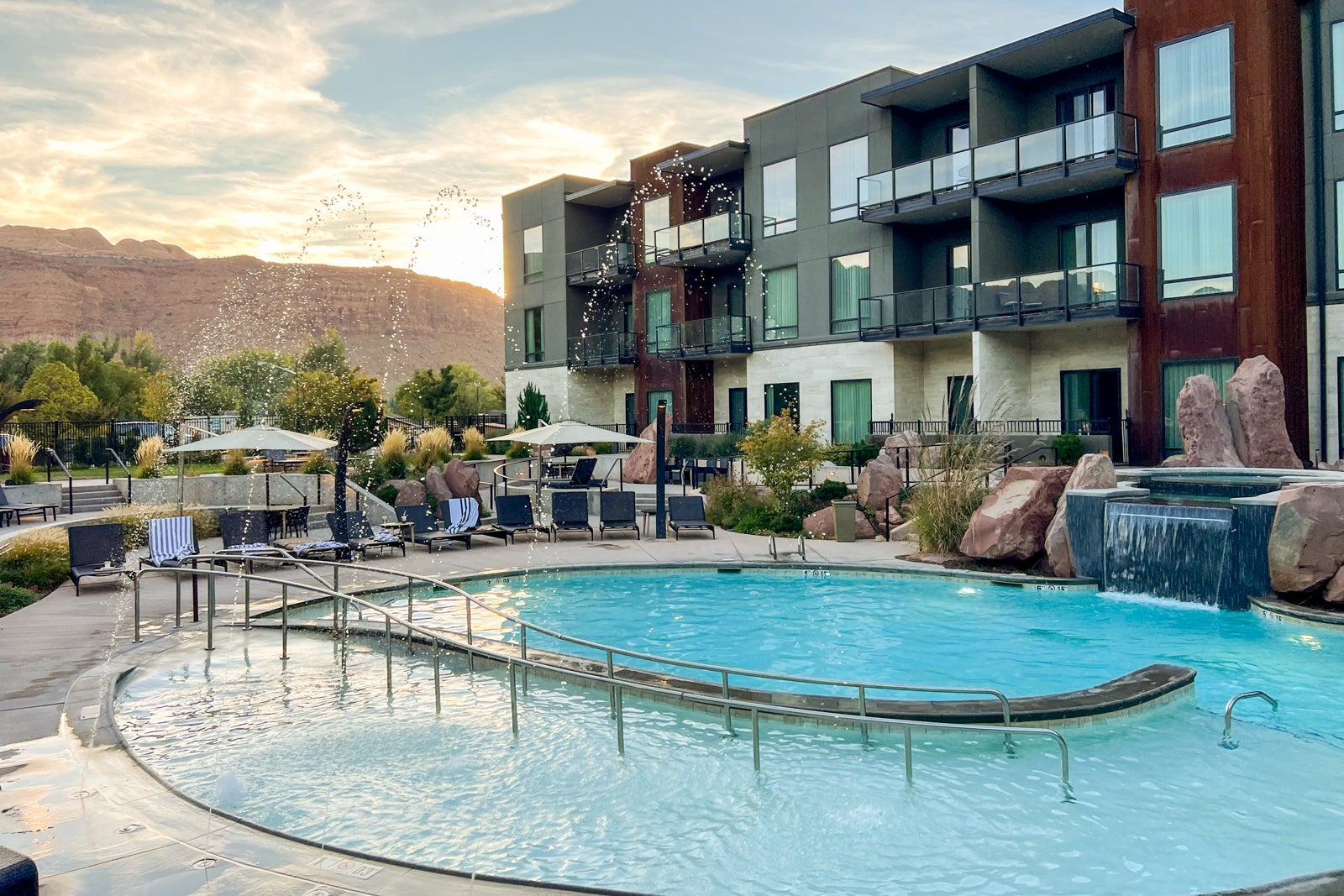 SUMMER HULL/THE POINTS GUY