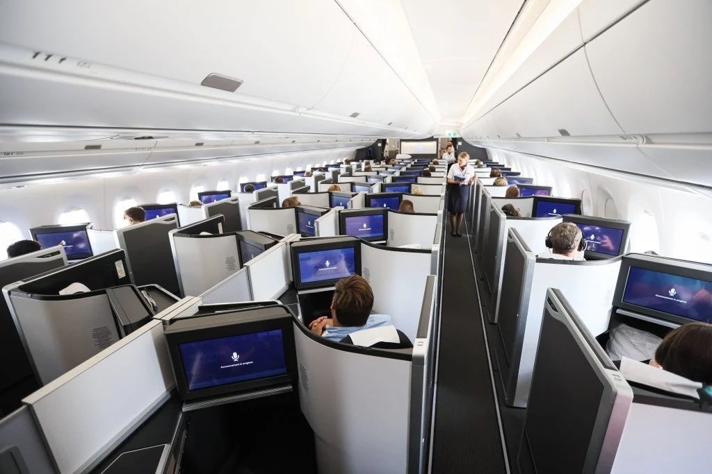 Nicky-Kelvin-British-Airways-BA-A350-Club-Suite-LHR-DXB-32-of-71-1-1