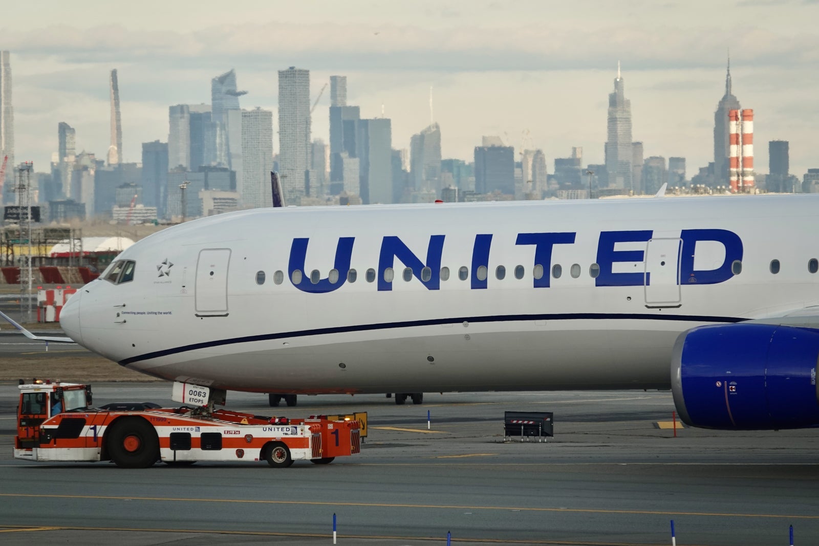 Newark Airport New York City United Boeing 777