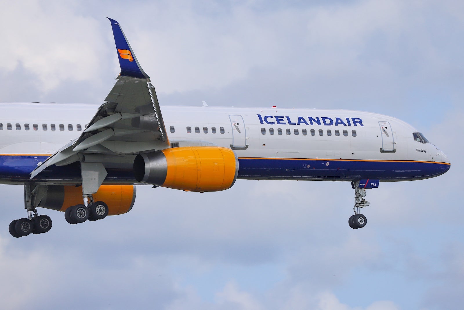 Icelandair Boeing 757-200