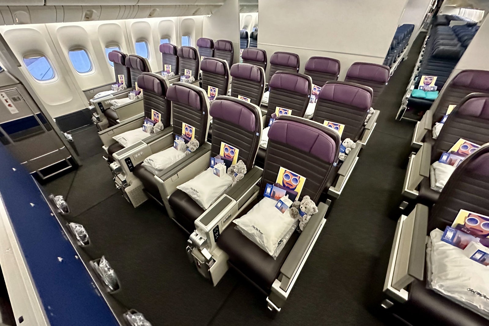 United Dubai Inaugural DXB Premium Plus Boeing 777-200