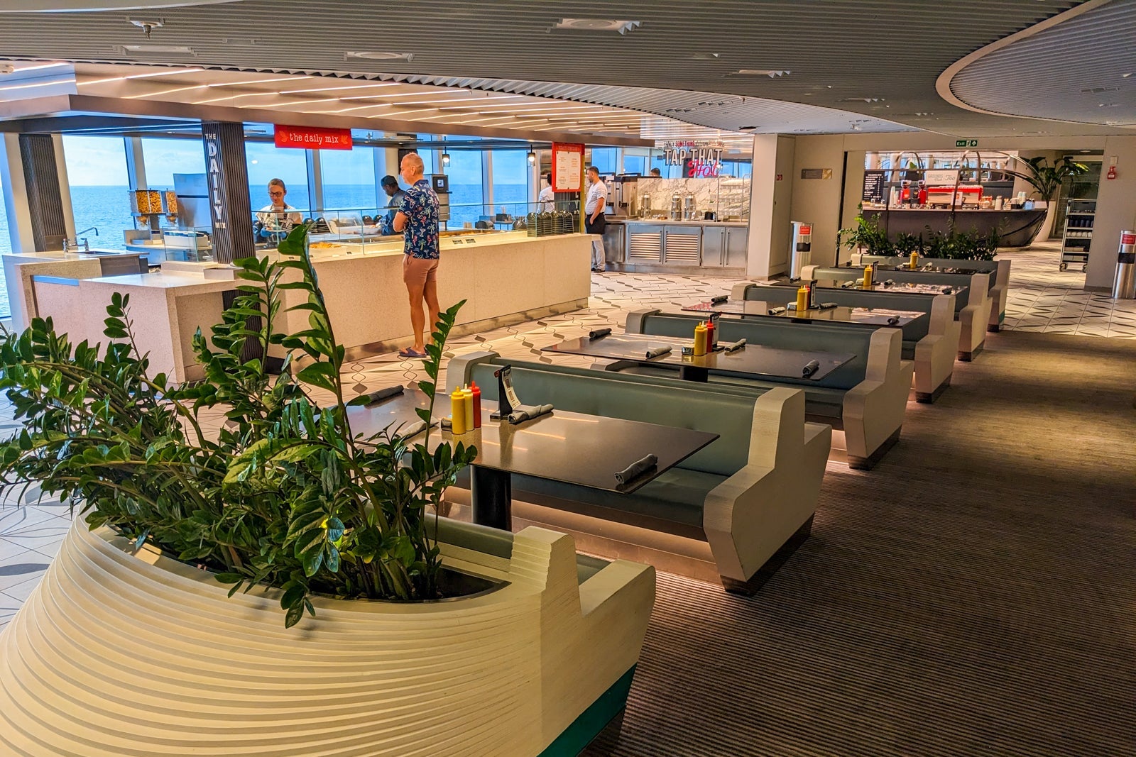 ERICA SILVERSTEIN/THE POINTS GUY