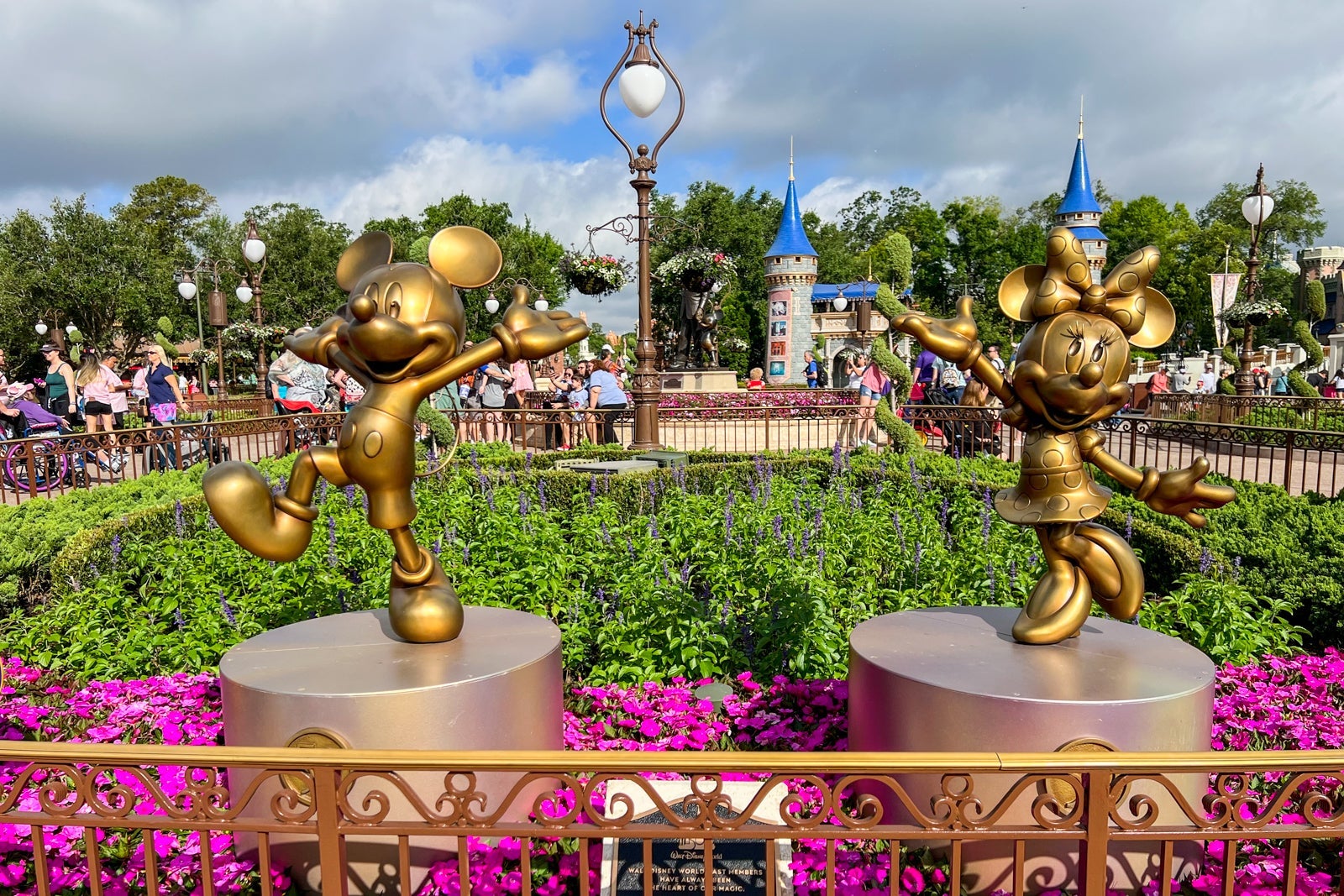 SUMMER HULL/THE POINTS GUY