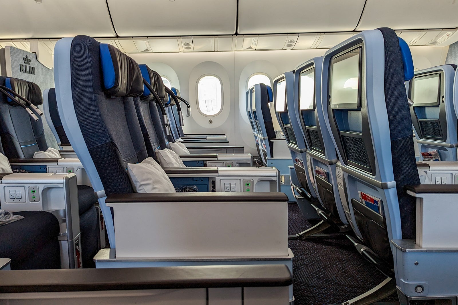 KLM Premium Comfort Amsterdam to Chicago