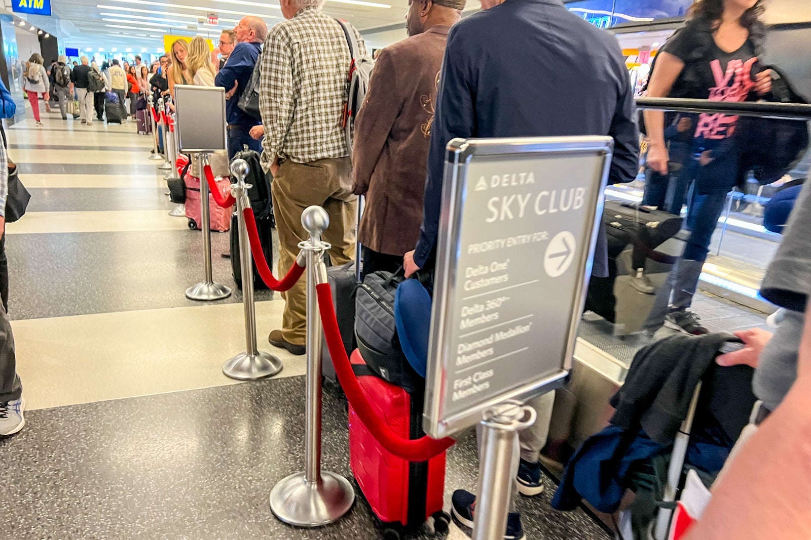 CLINT HENDERSON/THE POINTS GUY