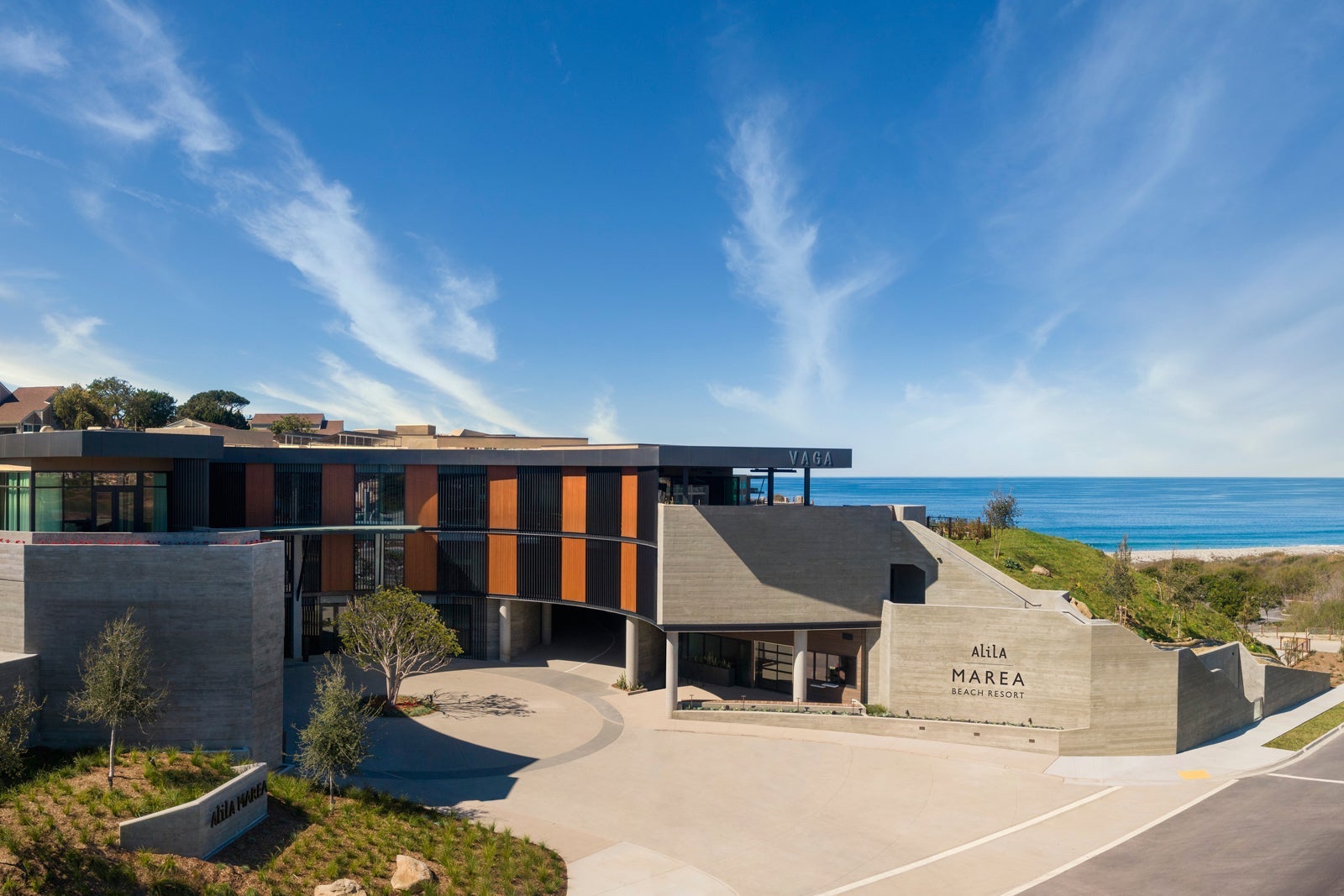 SANEN_P0037 Exterior Daytime View