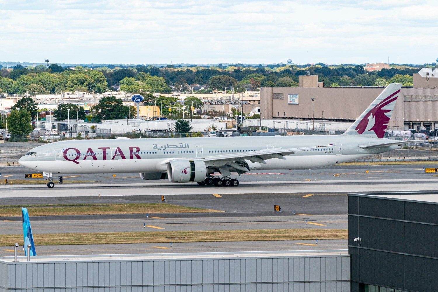 Qatar Airways 777-300ER JFK-1