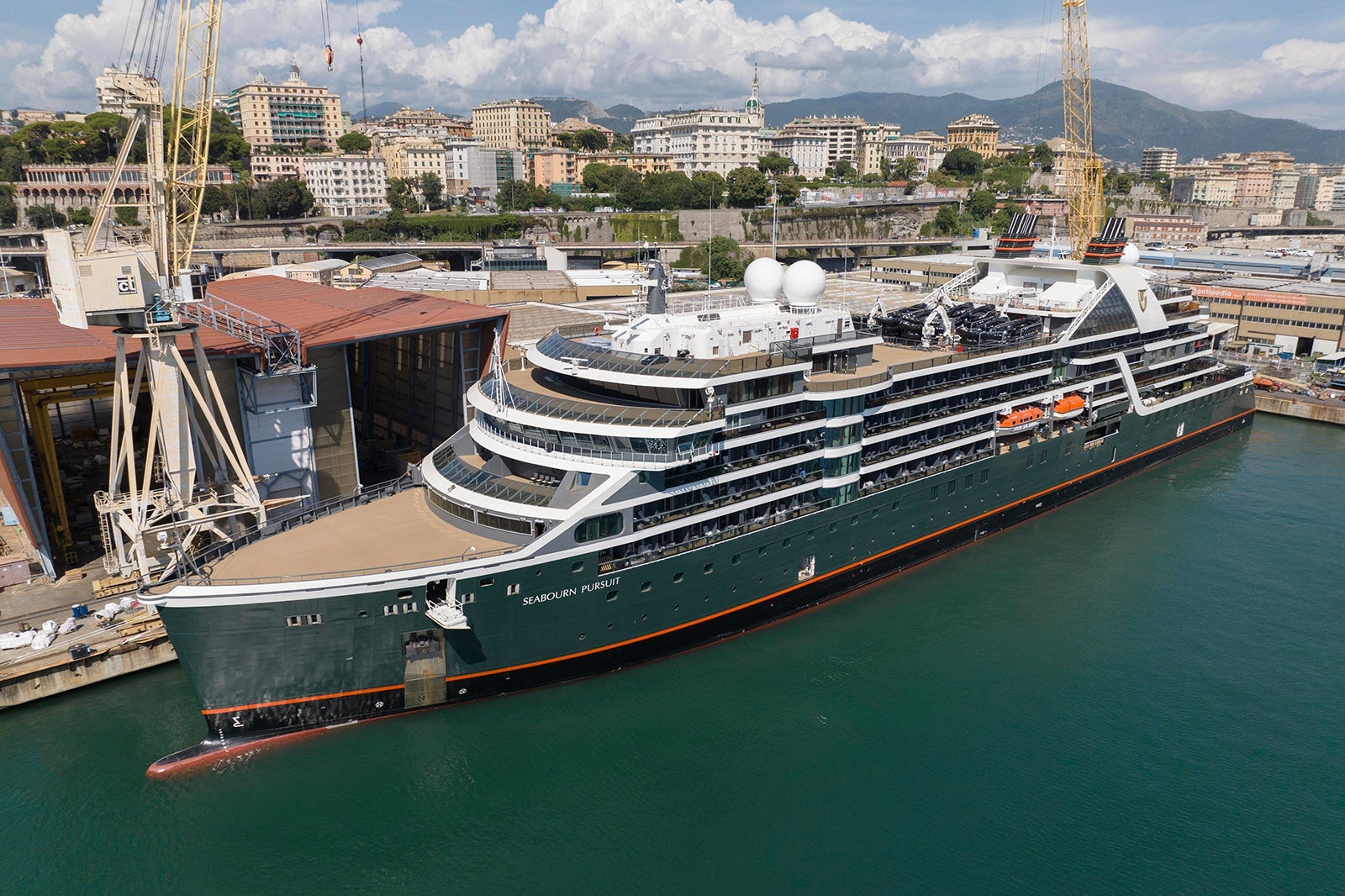 Seabourn Pursuit_Exterior