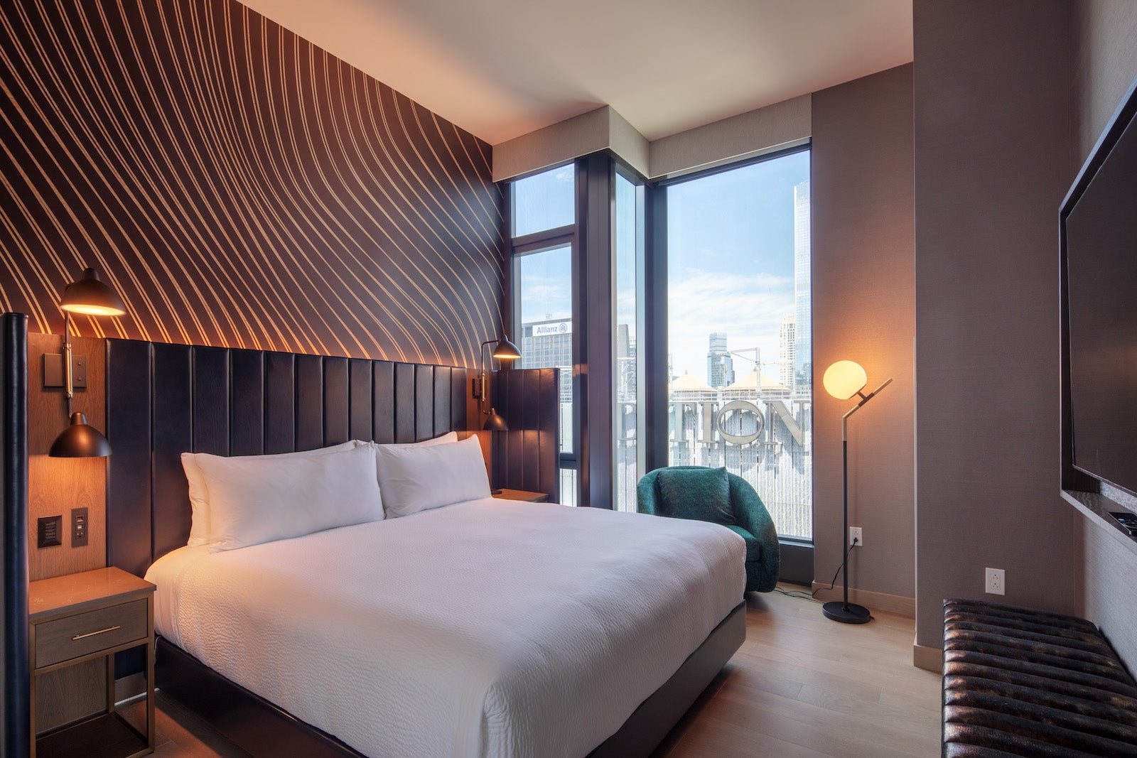 Tempo-by-Hilton-Times-Square-King-Guest-Room