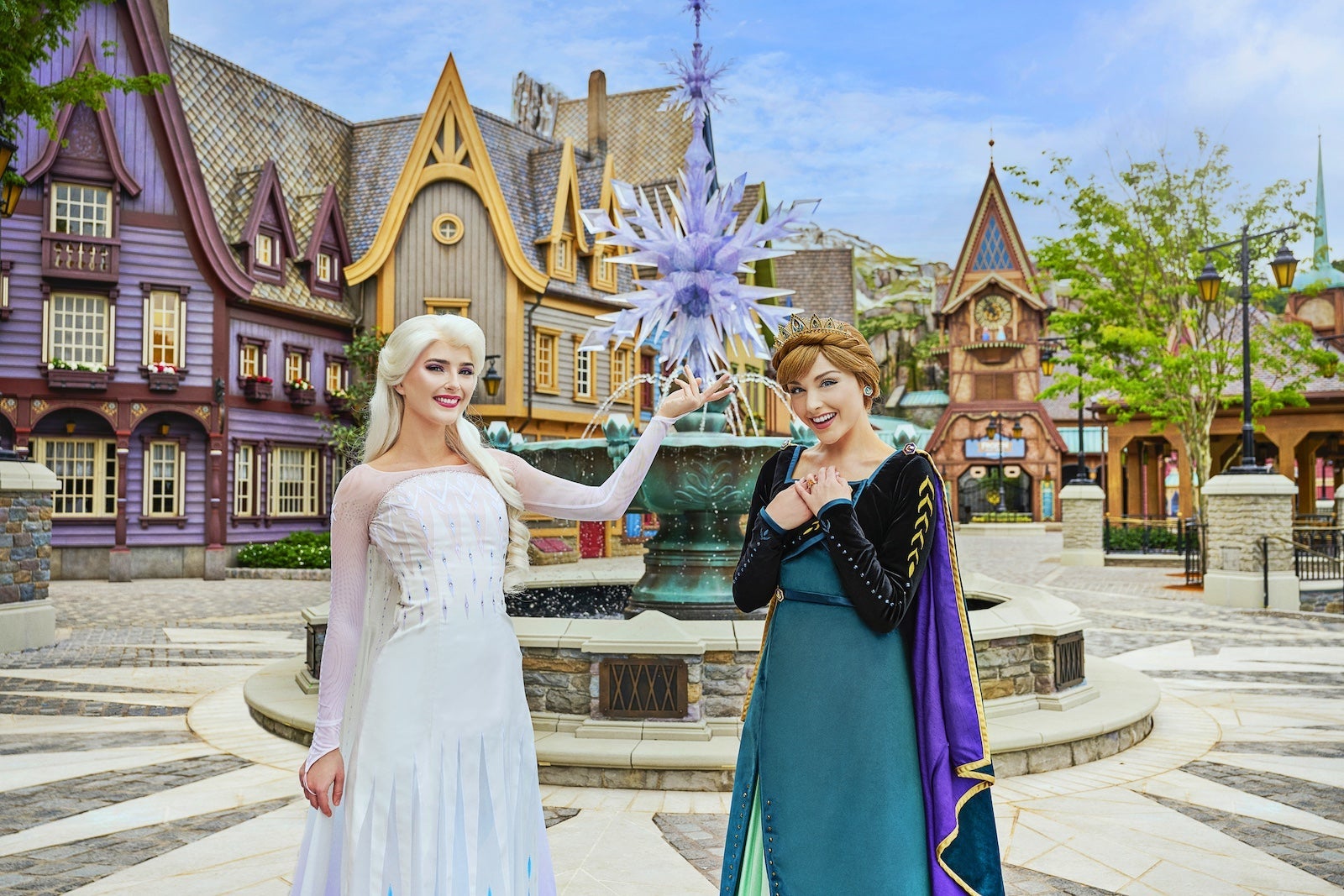 HKDL_World of Frozen_Anna and Elsa