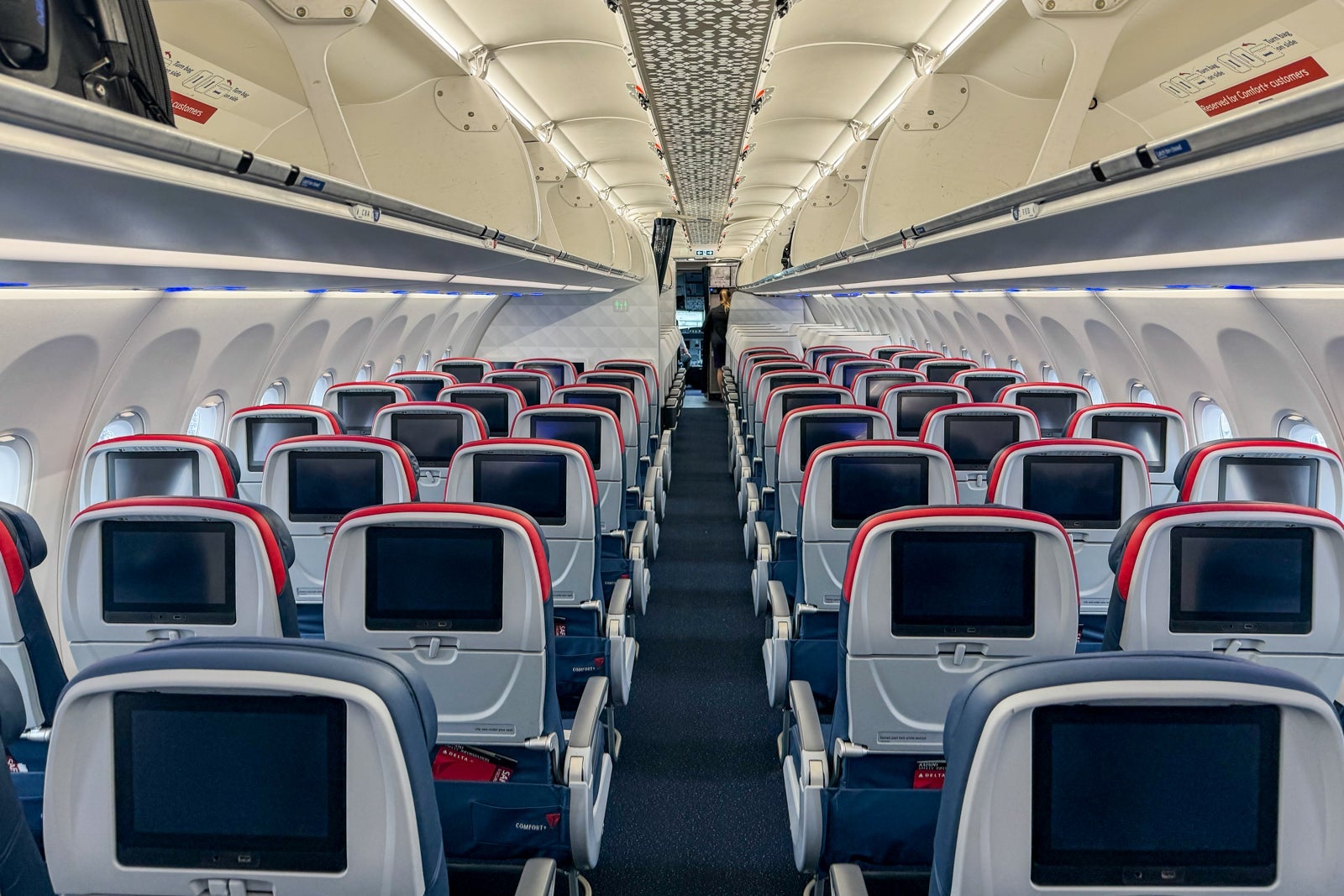 Delta First Class Airbus A321neo LAX-SEA