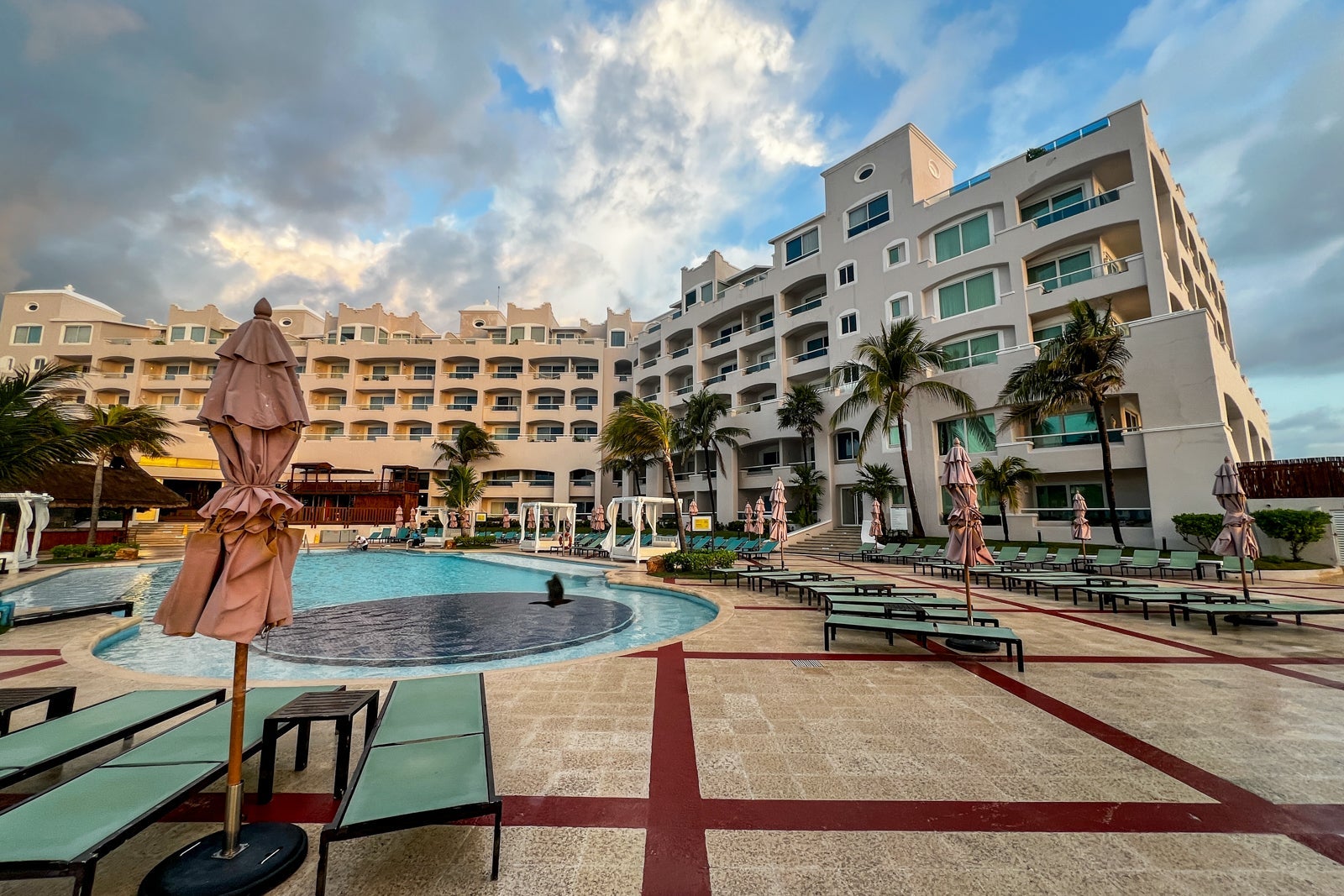 Wyndham Altra Cancun