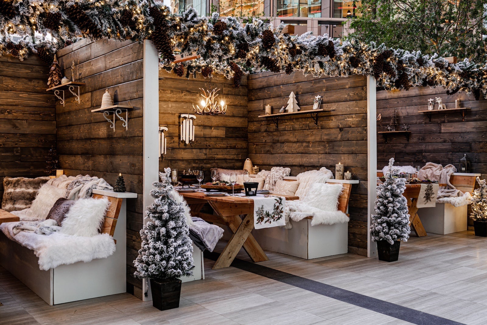 fairmont-century-plaza-ski-chalet-booth