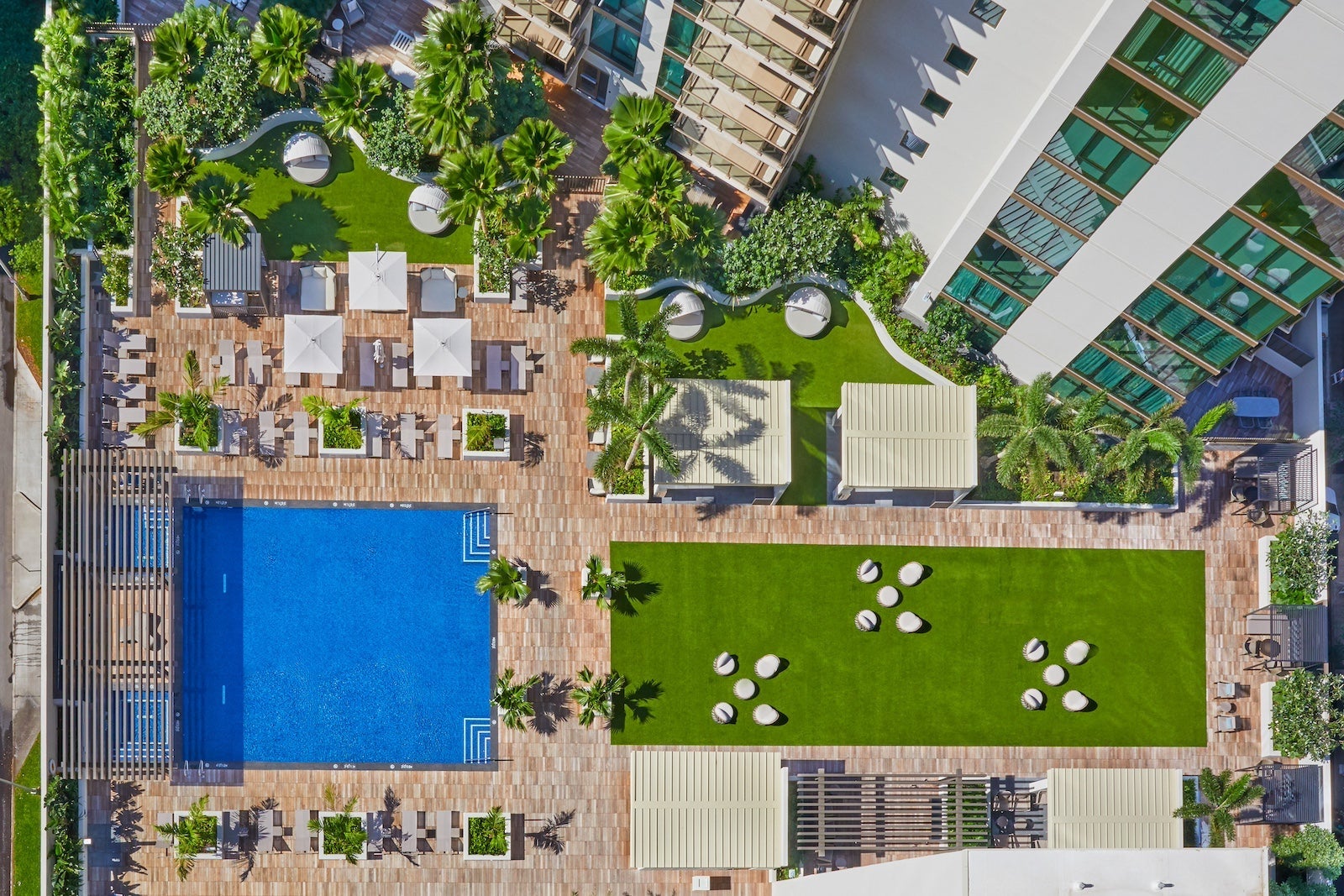 RENHNL_Pool Deck_Aerial