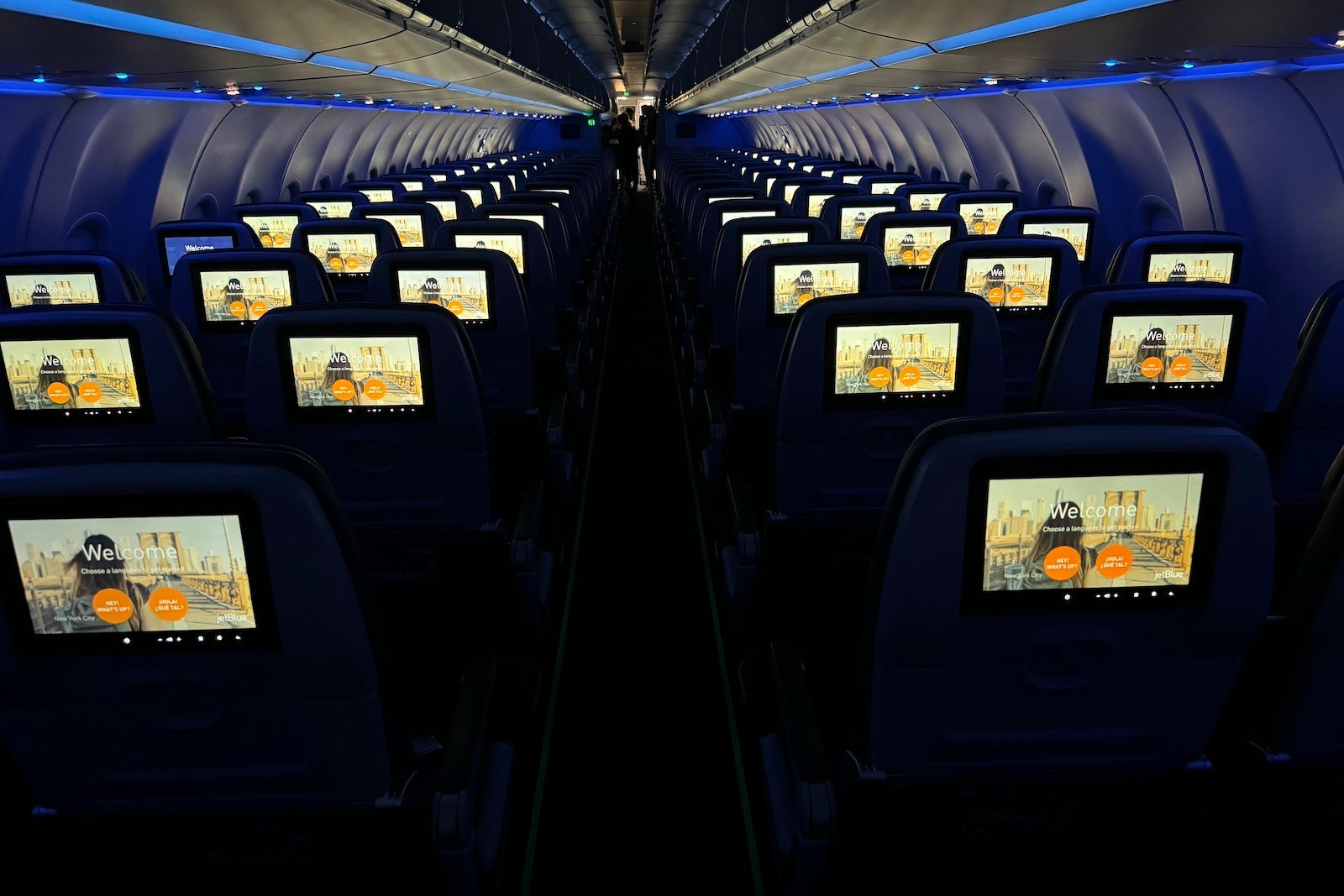 jetblue dublin dark screens