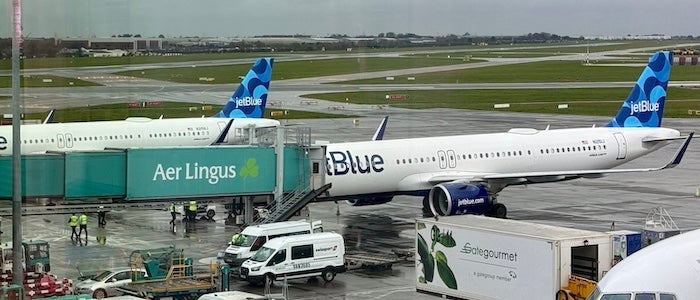 newsletter jetblue planes gate dublin