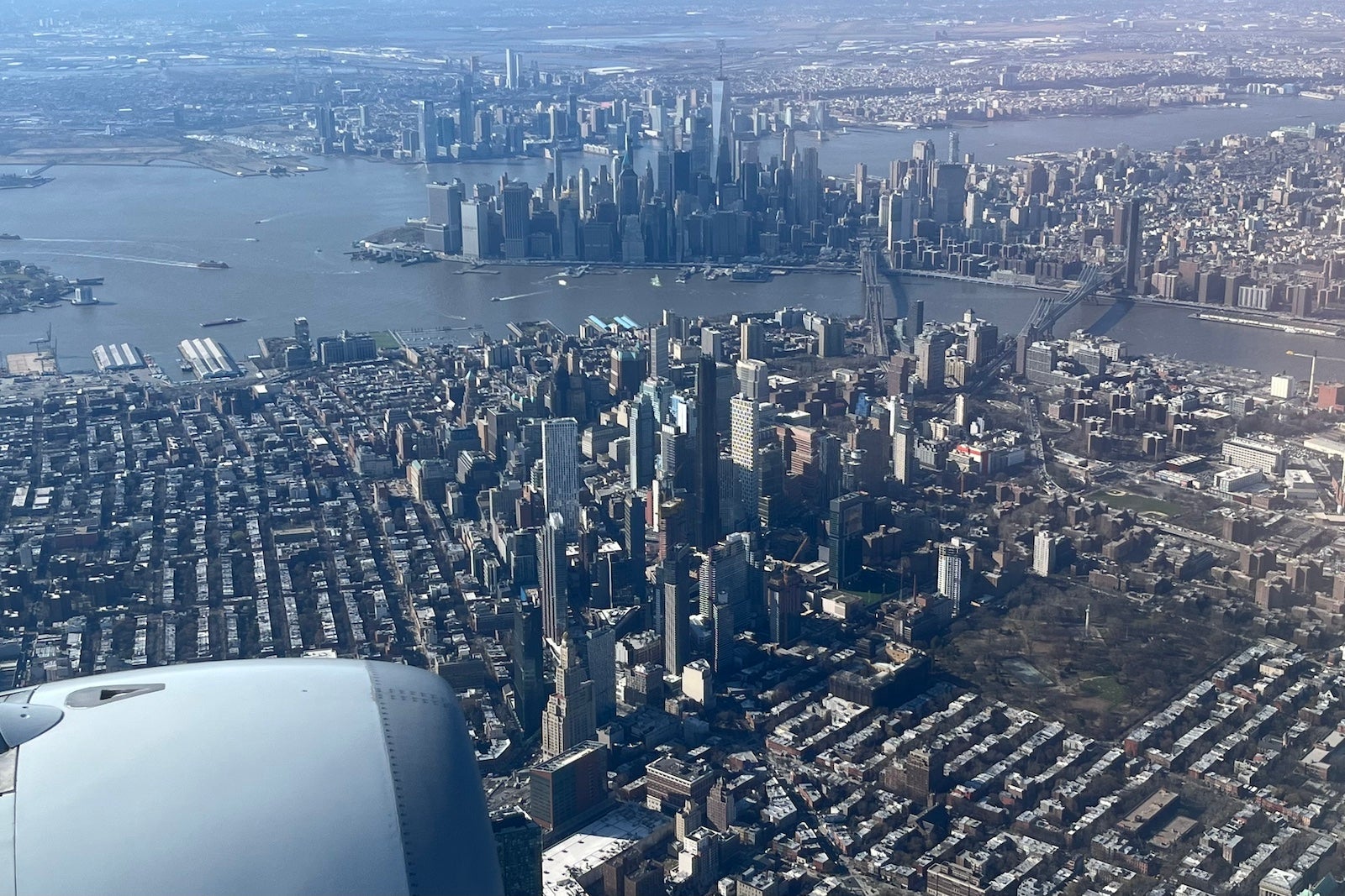 manhattan approach LGA
