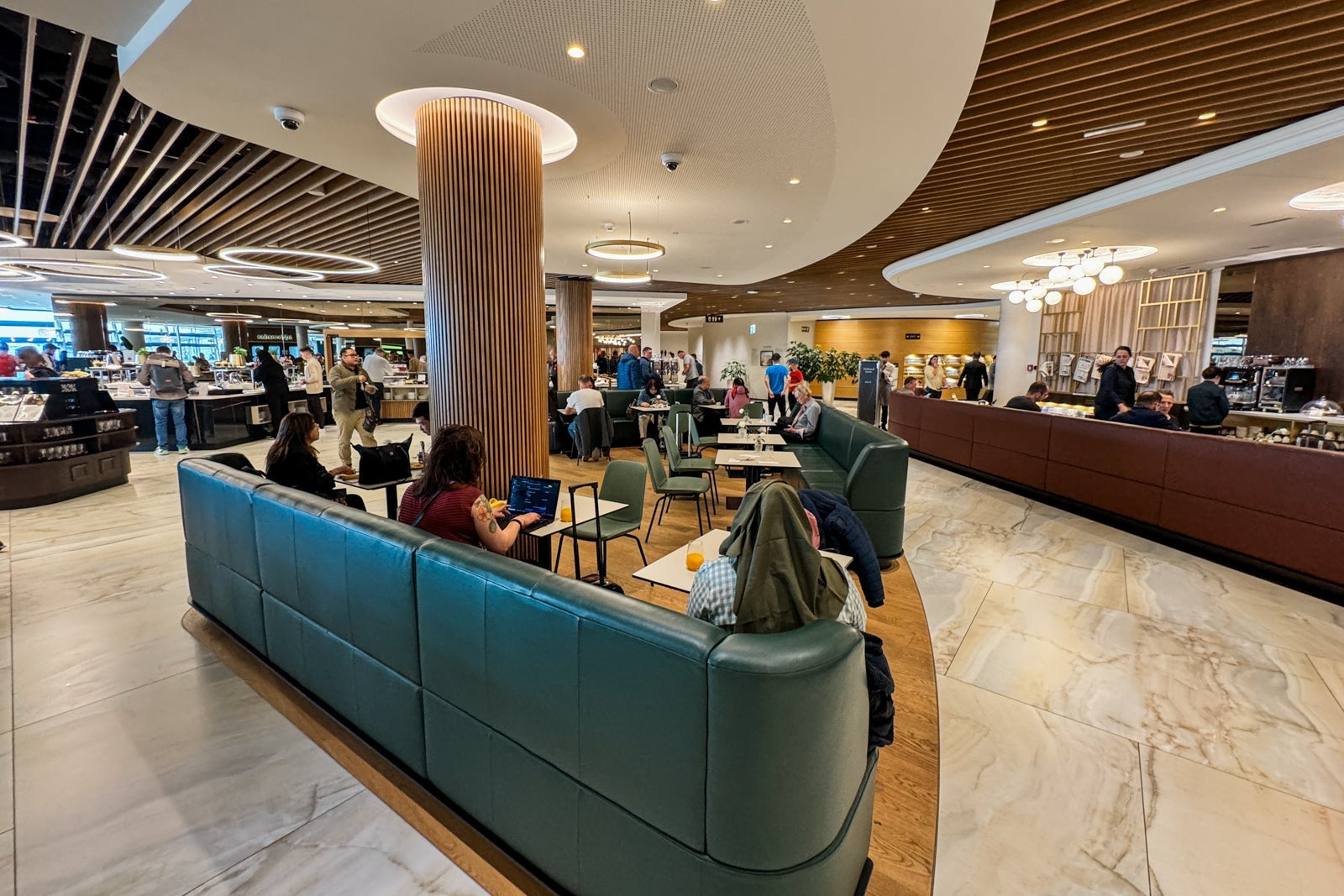 JORDAN WALLER/THE POINTS GUY