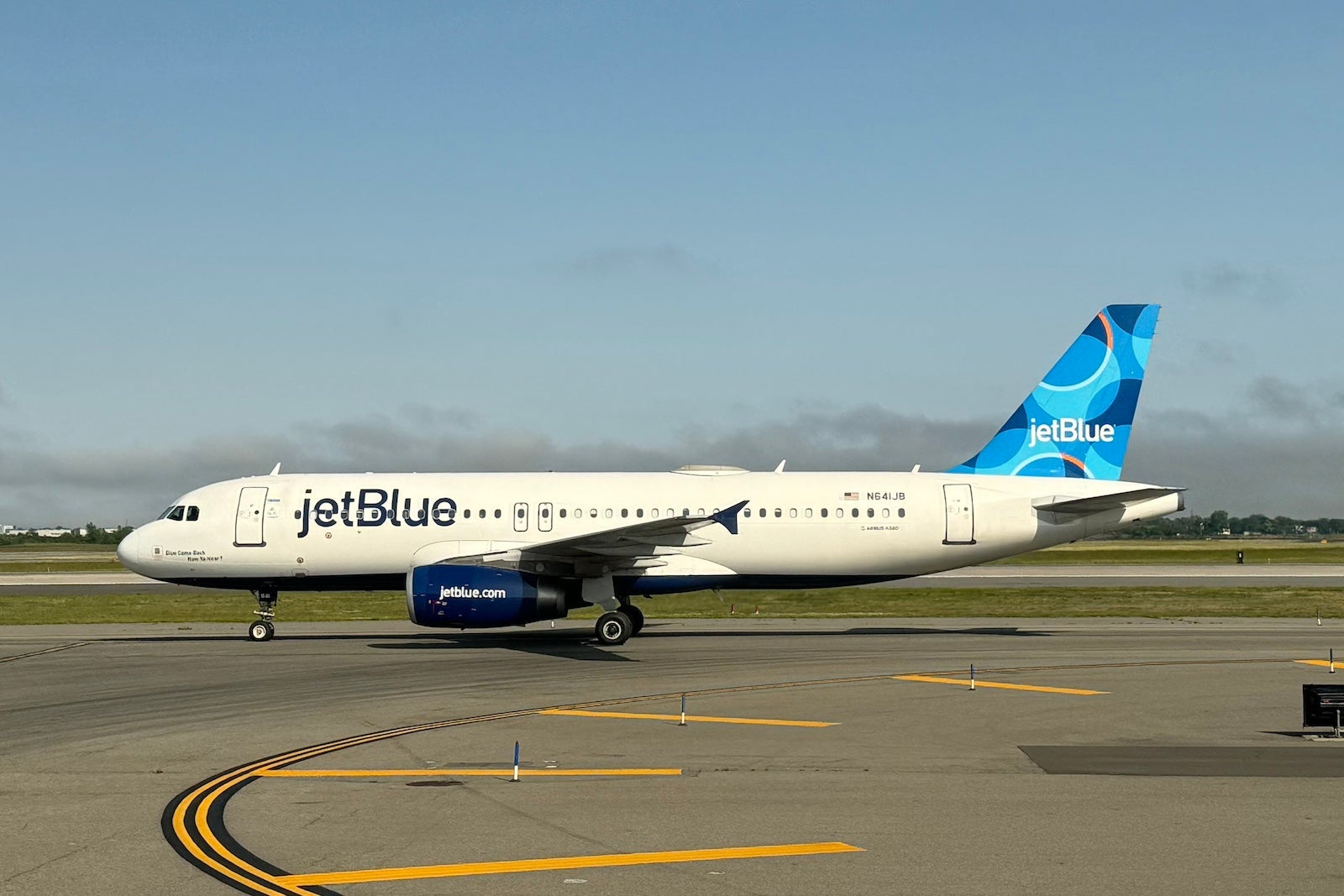 Jetblue a220