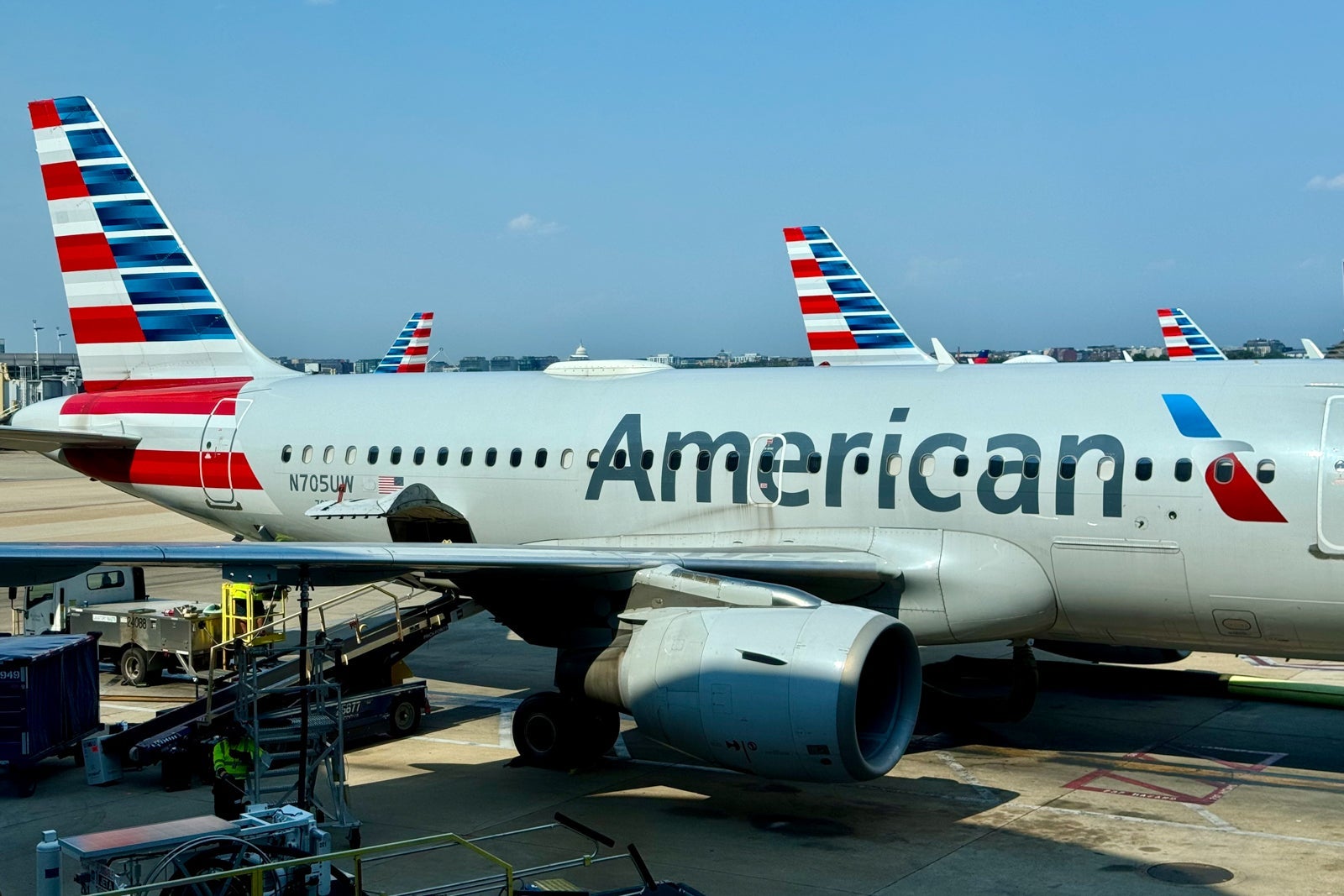 American AIrbus A319 DCA