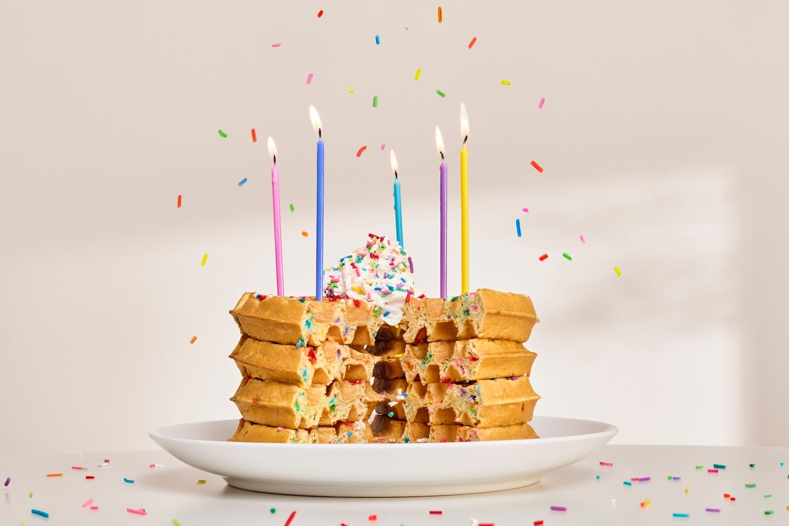 240423-06-02-BIRTHDAYCAKE_WAFFLE_0095_V3