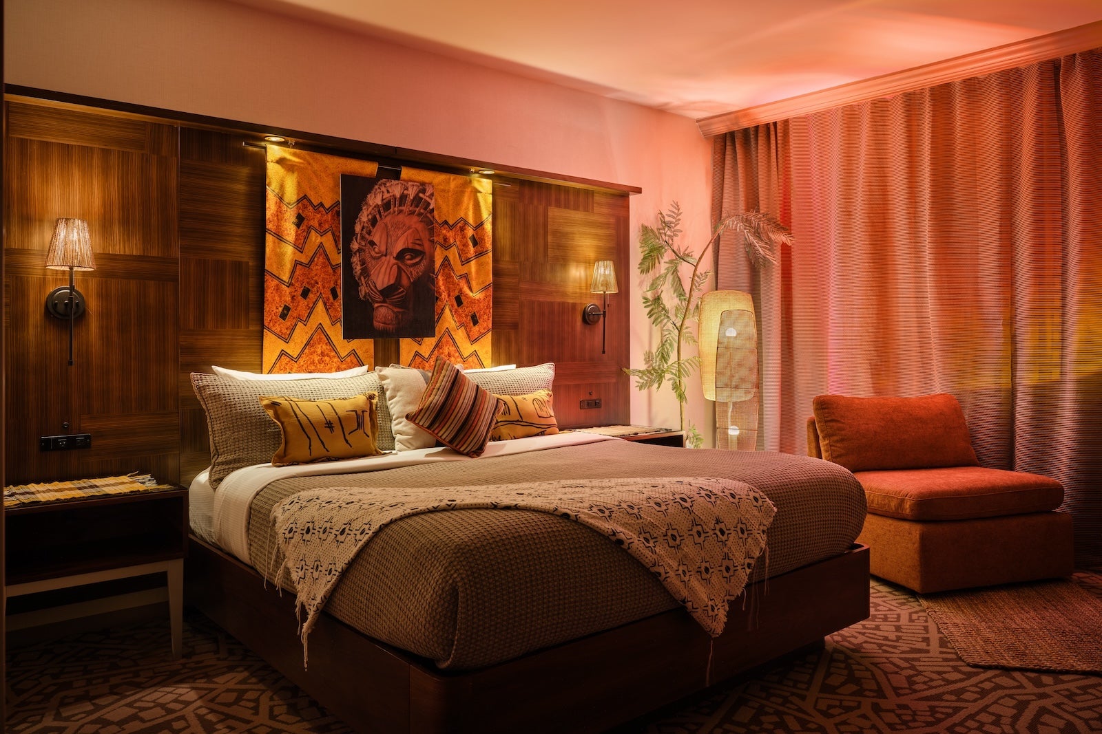 Hilton-New-York-Times-Square_THE-LION-KINGs-Royal-Suite-Bedroom_Drew-Gorrie