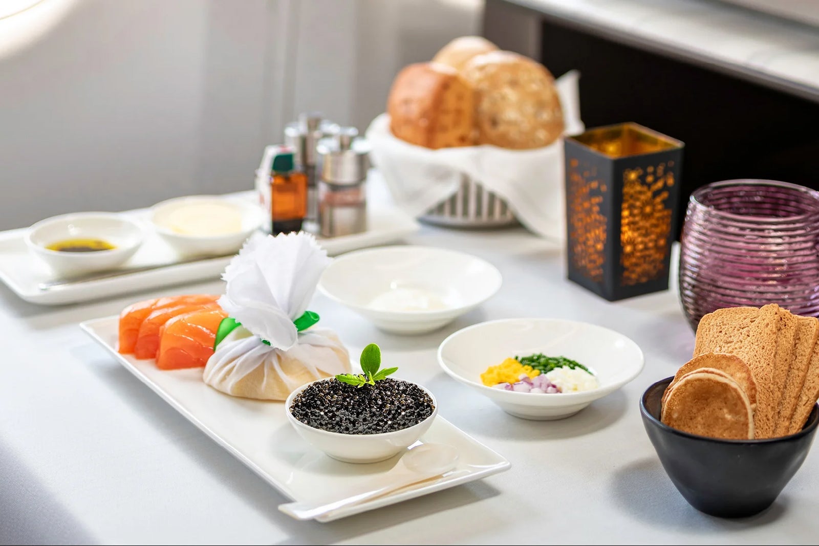 Qatar Airways-CAVIAR-SERVICE_FIrst Class